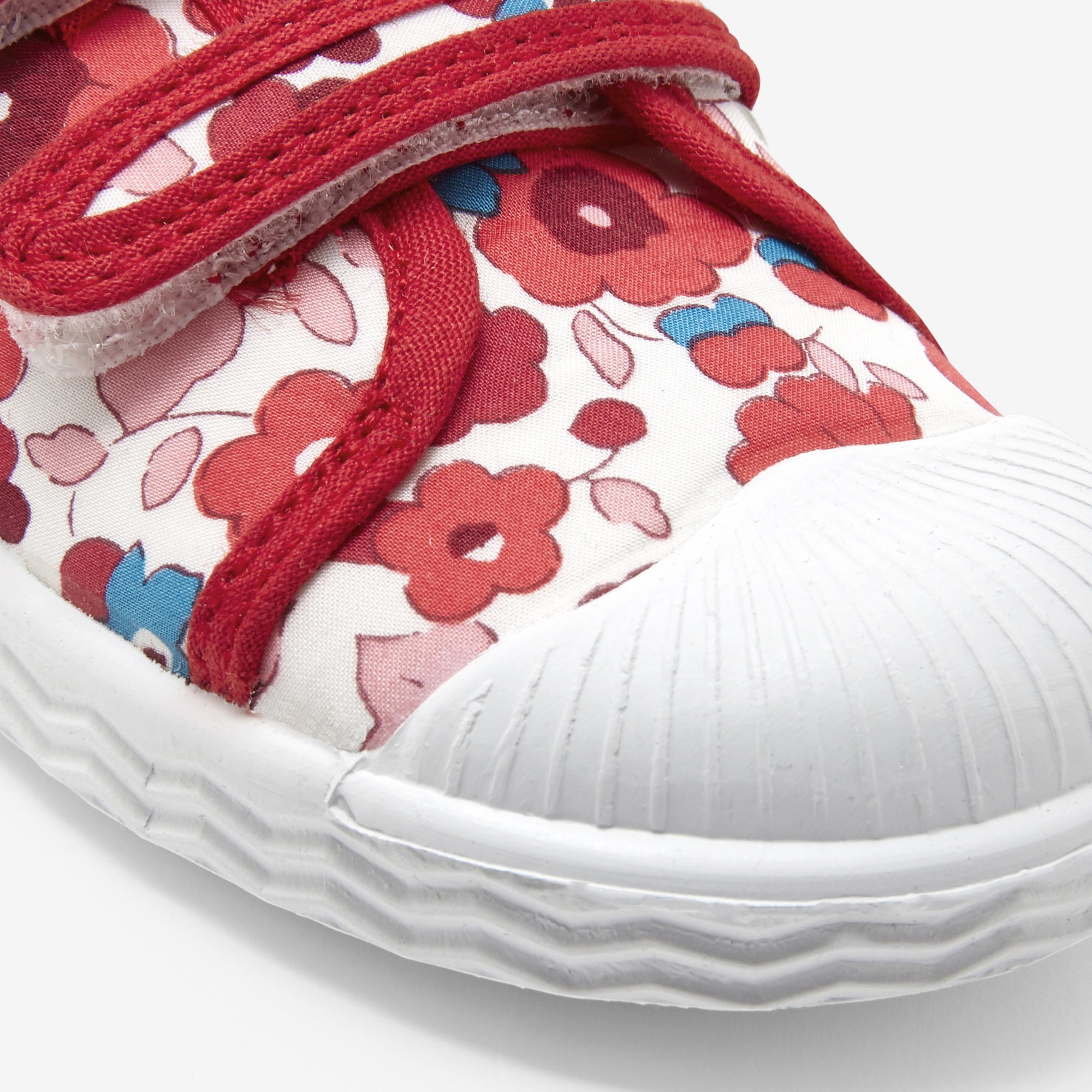 1 QTY / ROUGE/MULTICO CHAUSSURES TOILE DONALDETTE