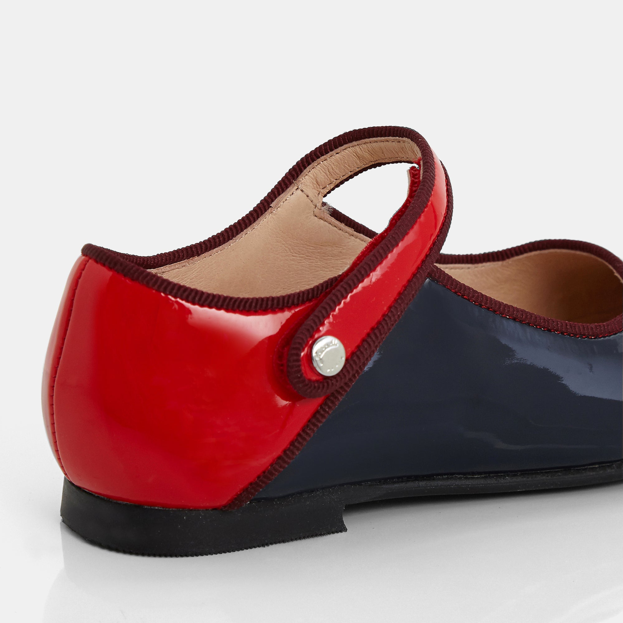 3 QTY / MARINE/ROUGE CHAUSSURES CUIR DANELLE VERNIS