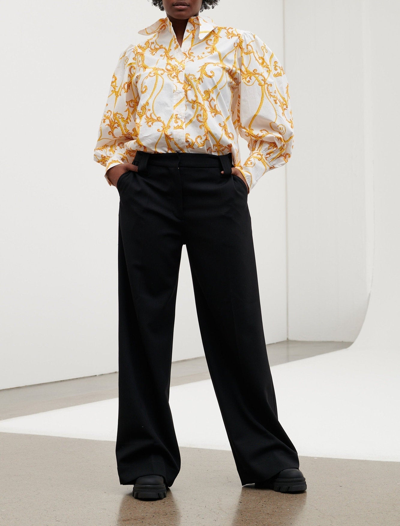 V-neck casual shirt - Egret