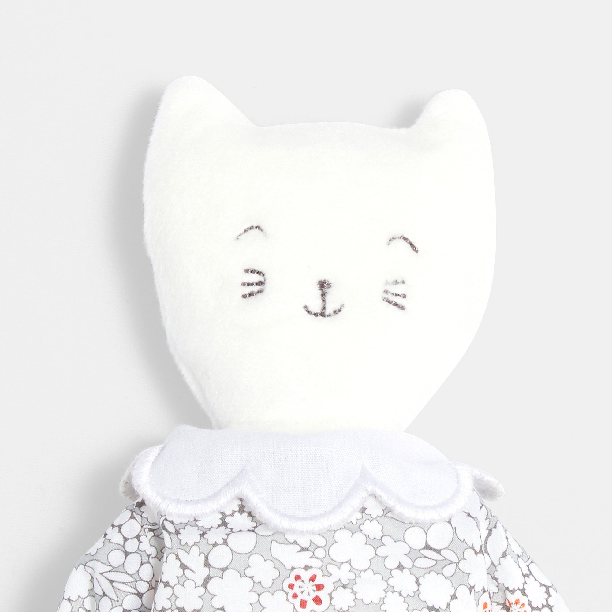 134 QTY / BLANC/MULTICO PUERICULTURE JOUETS PELUCHE CHAT PM LIBERTY PETIT PARIS