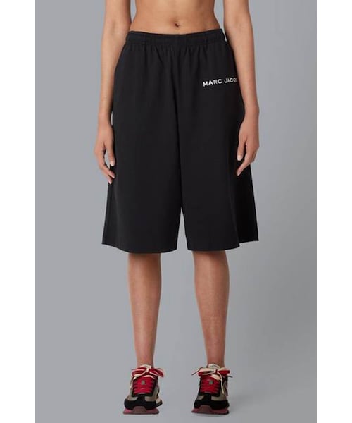 1 / DJV /45€ /53qty-17 /ST 32% /2 TROCA 45€   Bermuda décontracté avec logo - Black