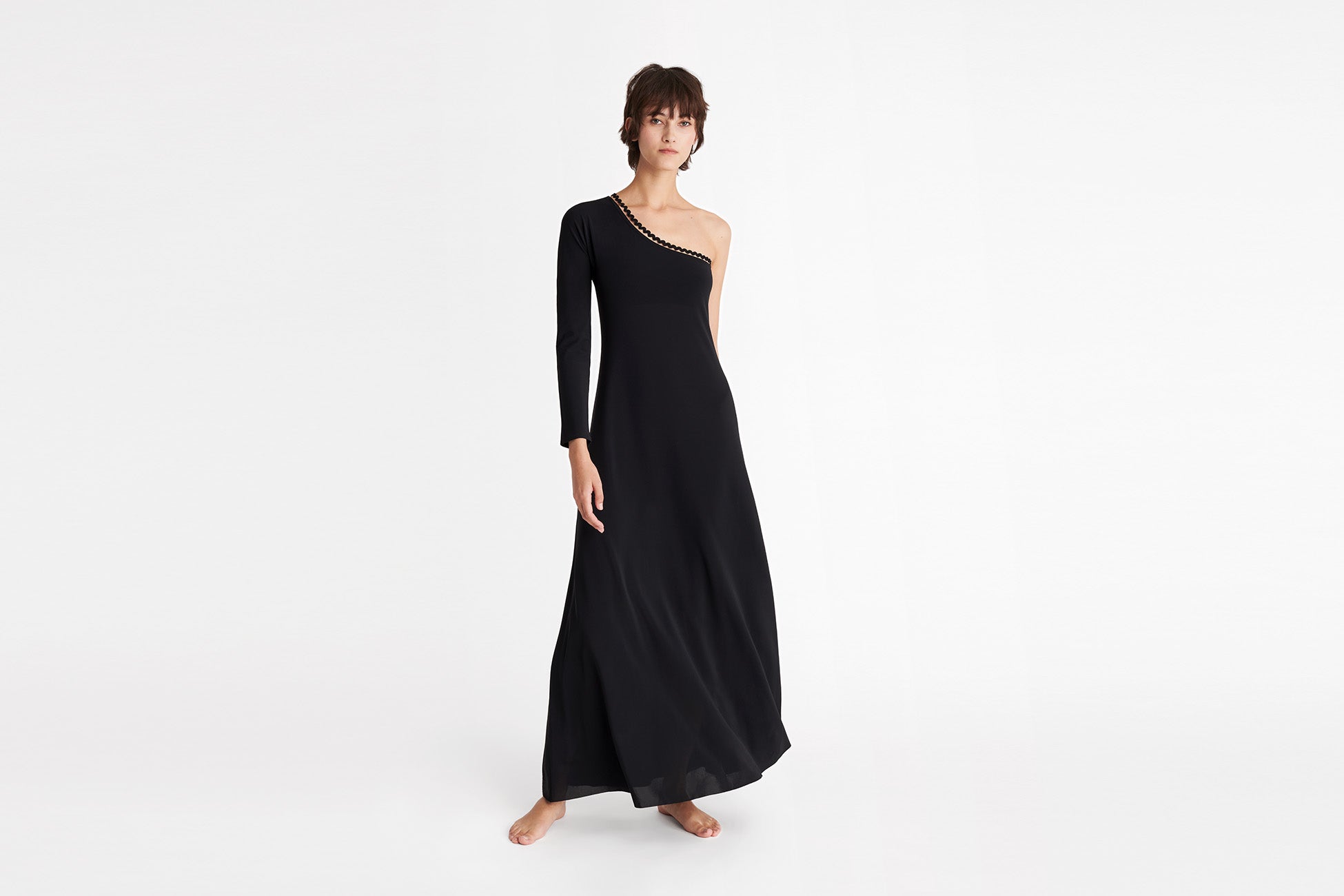 NOIR PLAY ROBE LONGUE ASYMÉTRIQUE