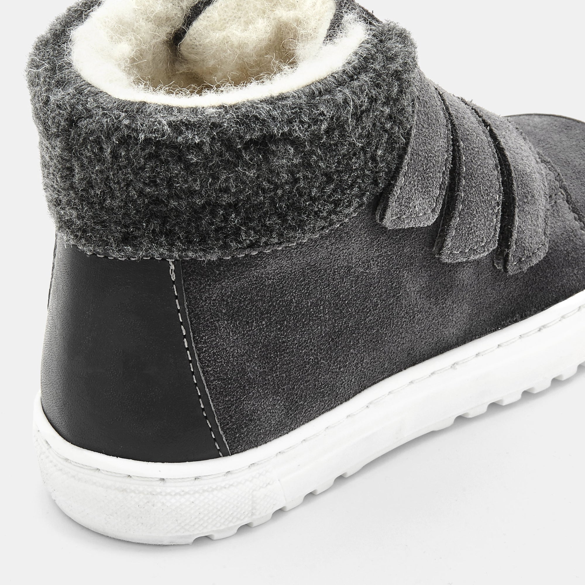 19 QTY / GRIS  CHAUSSURES CUIR CELESTIN