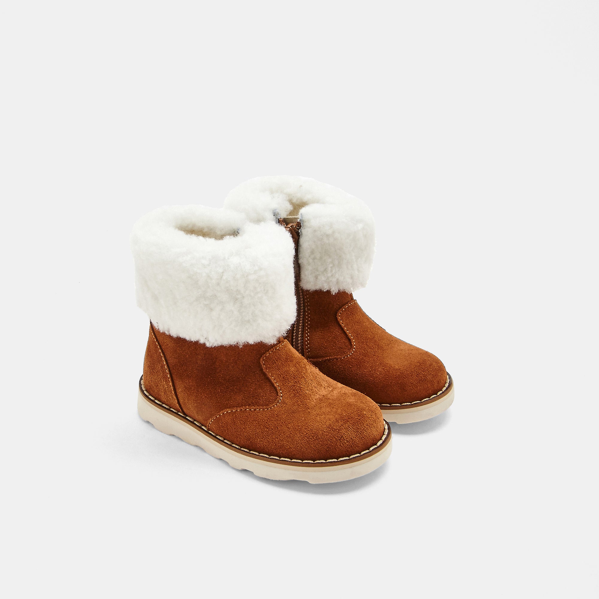 38 QTY / NATUREL CHAUSSURES CUIR CHARDON