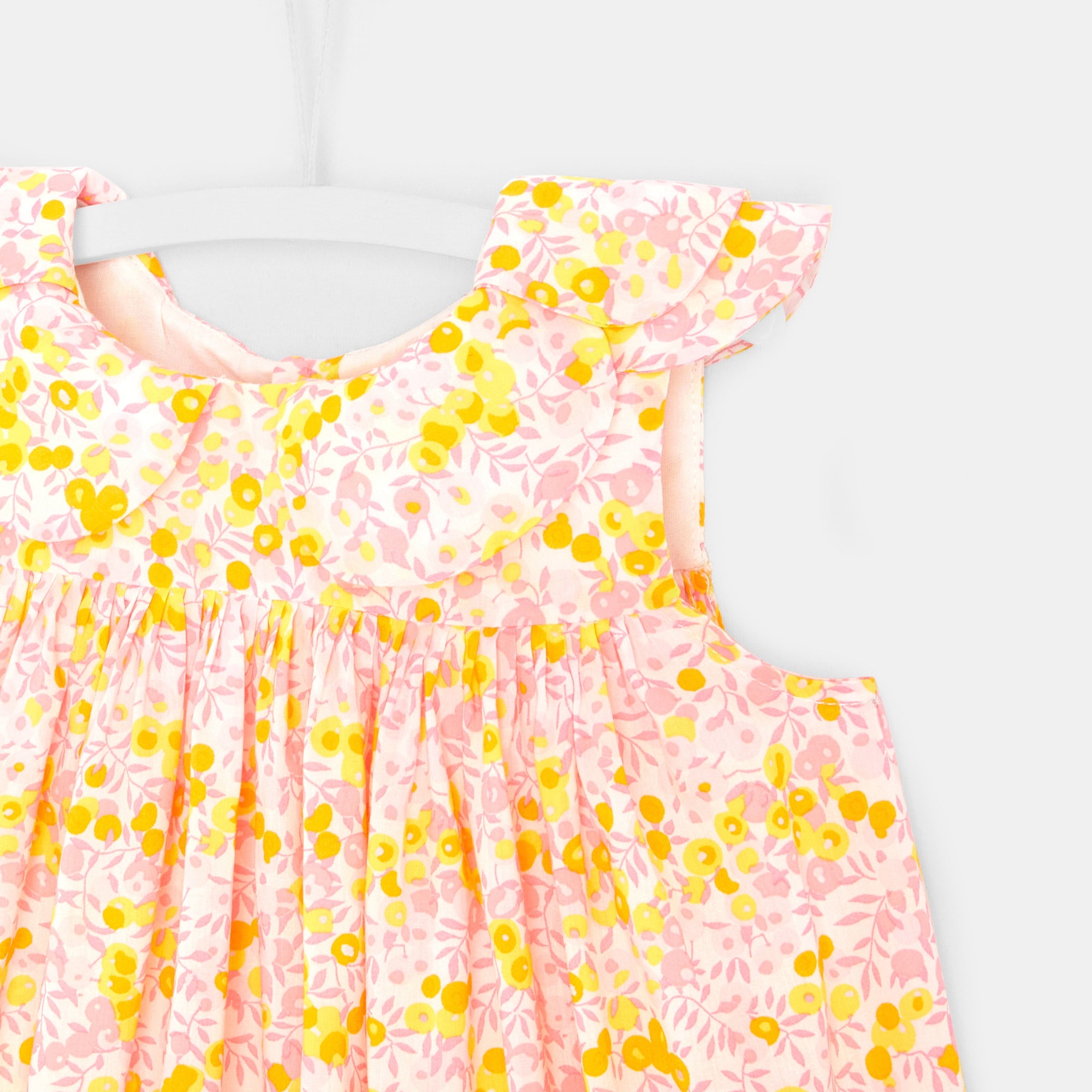 23 QTY / MULTICO PAP ROBE VANELIA
