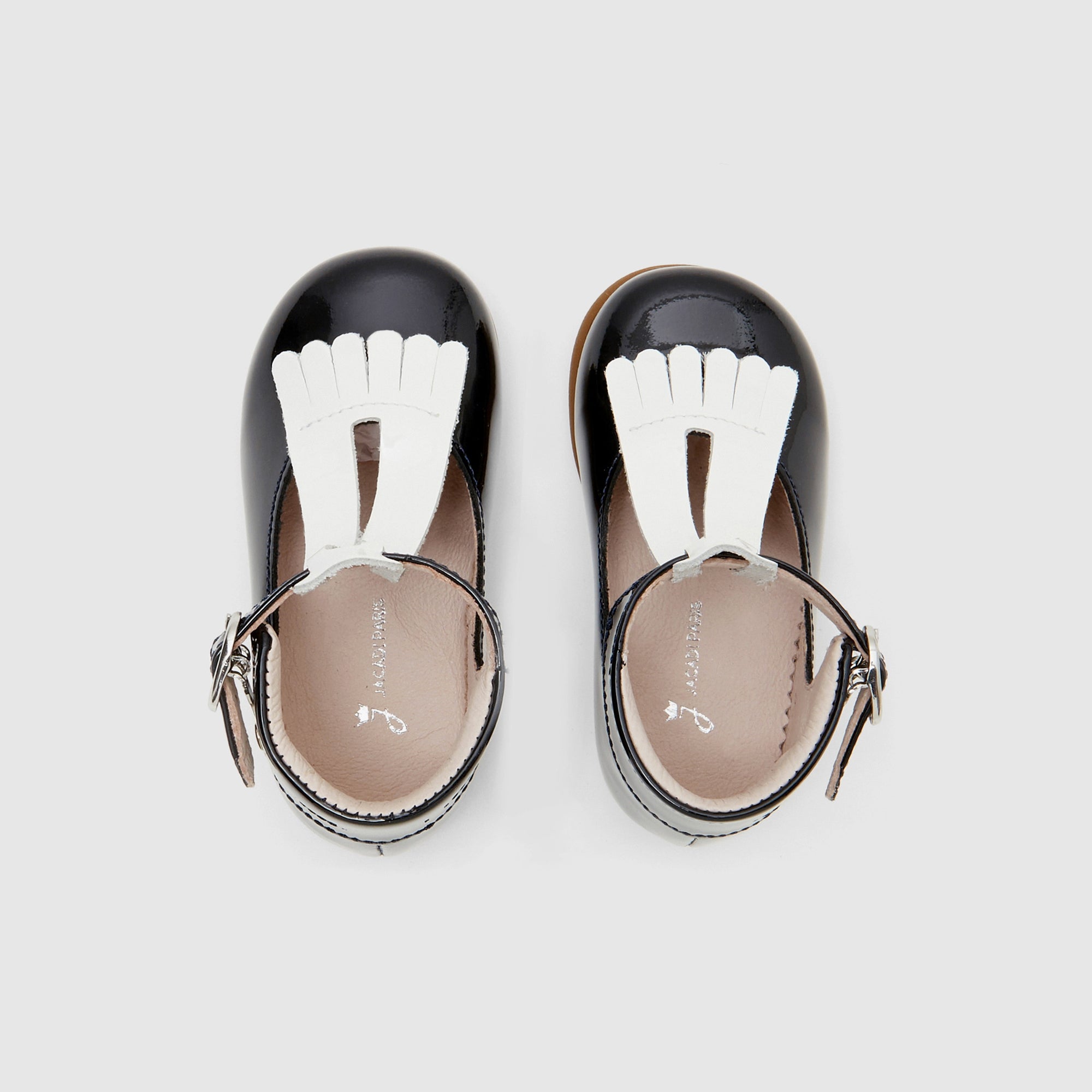 39 QTY / MARINE/BLANC CHAUSSURES CUIR BRINDILLE VERNIS