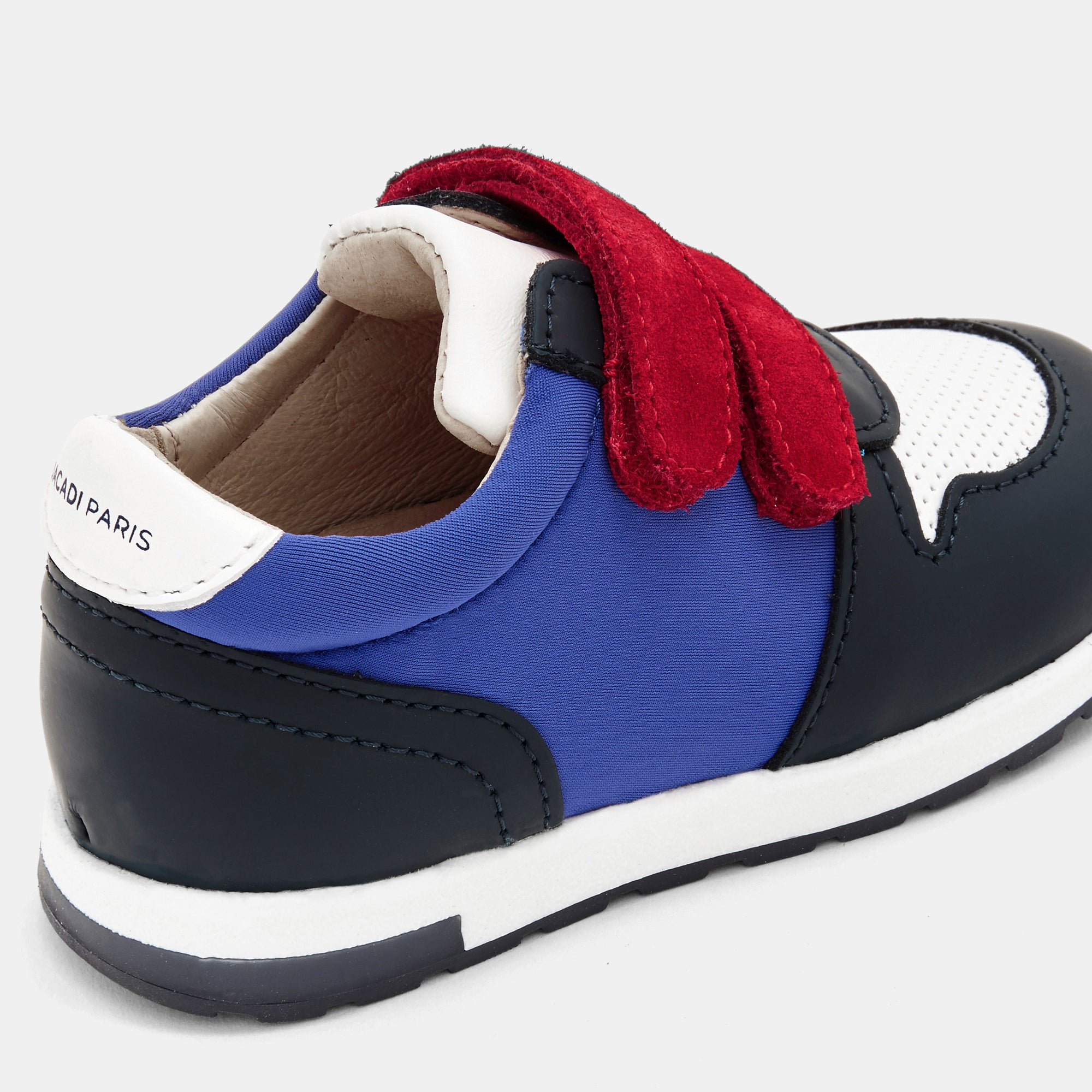 36 QTY / BLANC/BLEU CHAUSSURES CUIR LUCKY BB