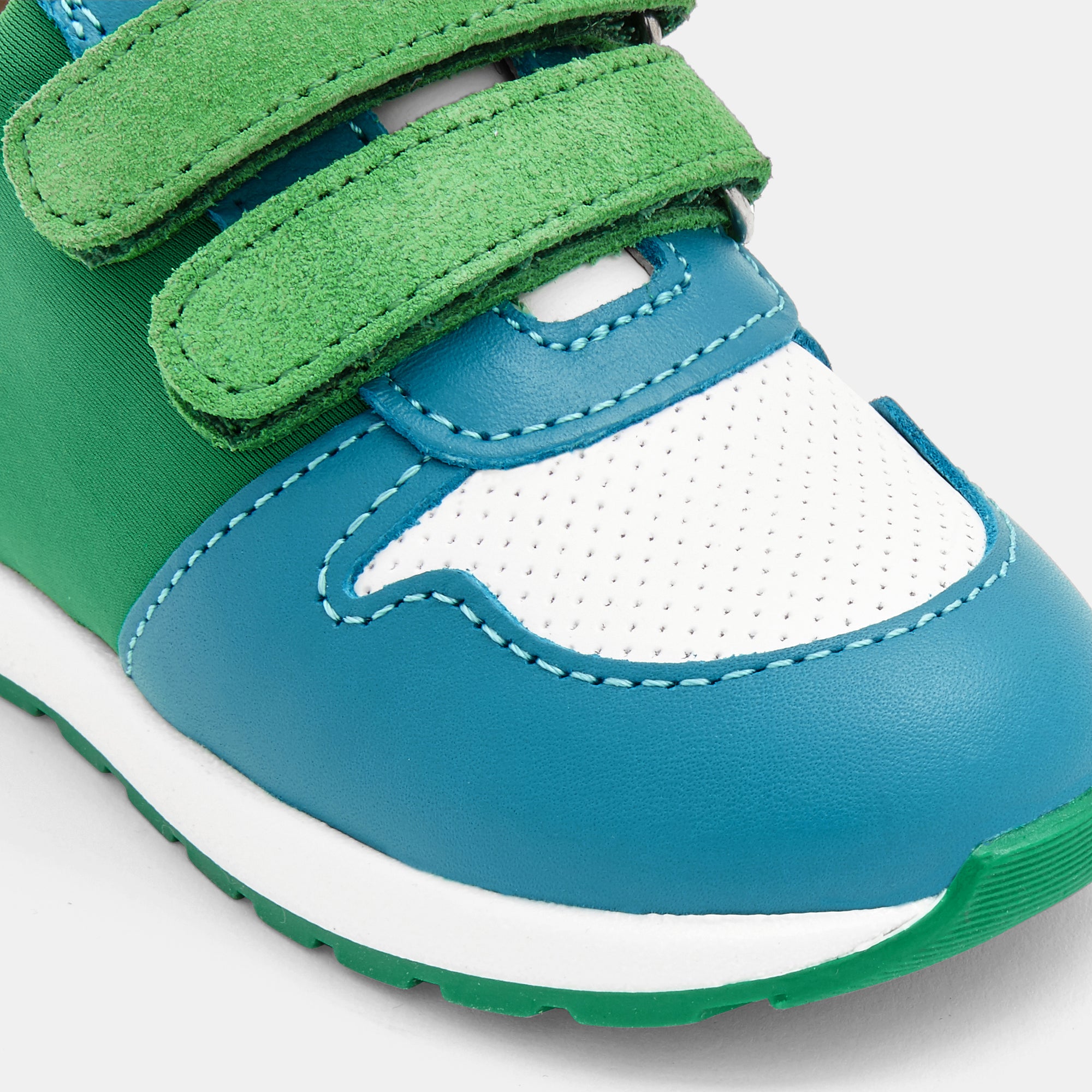 73 QTY / BLANC/VERT CHAUSSURES CUIR LUCKY BB