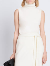 Pull col roulé Lily sans manches en laine mélangée - Off White