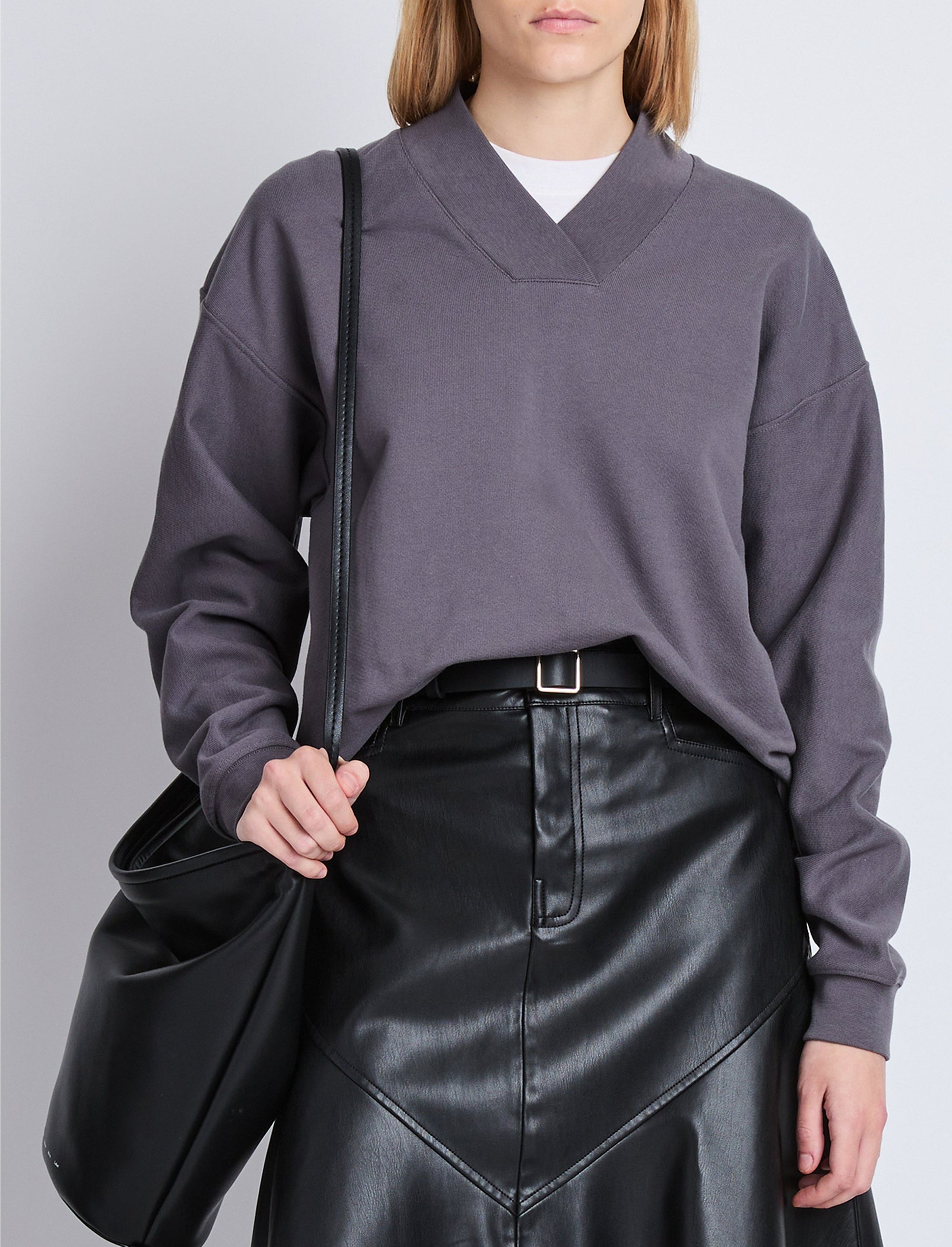 Pull Olivia col V - Graphite