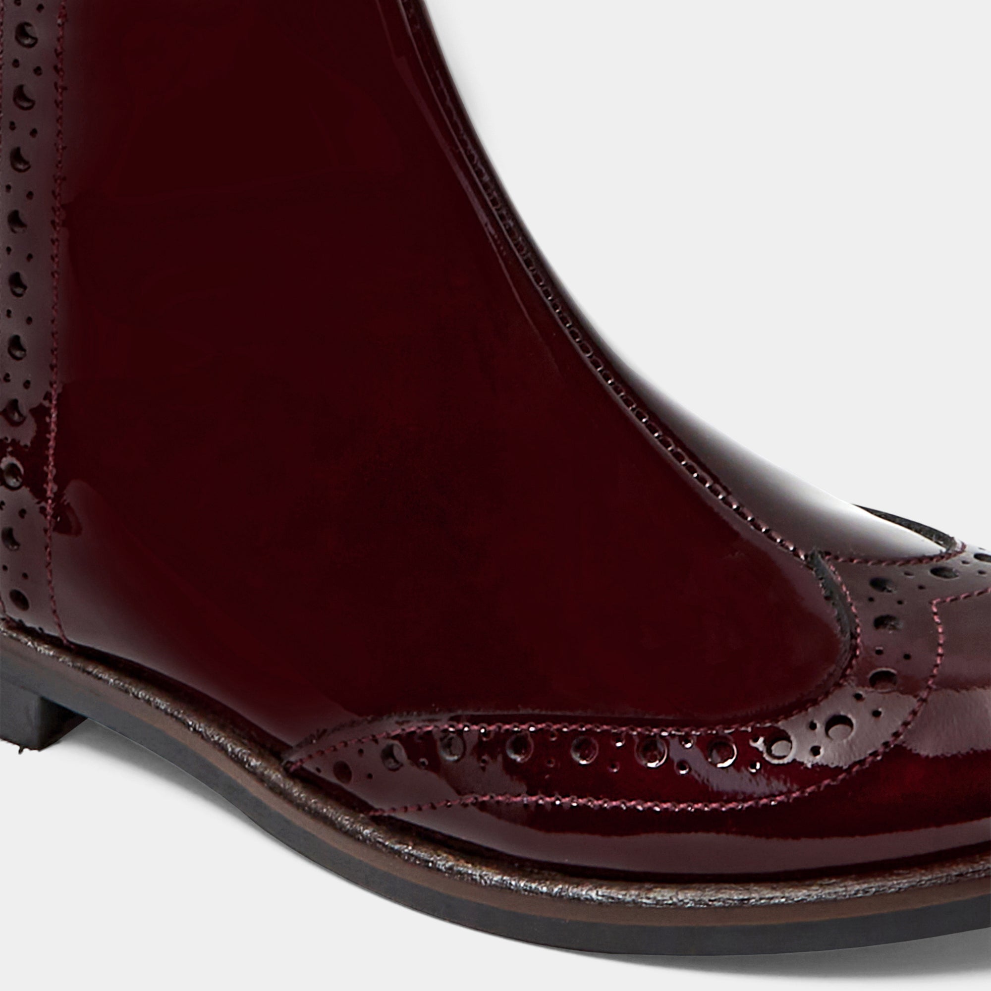 16 QTY / BORDEAUX CHAUSSURES CUIR ALICE