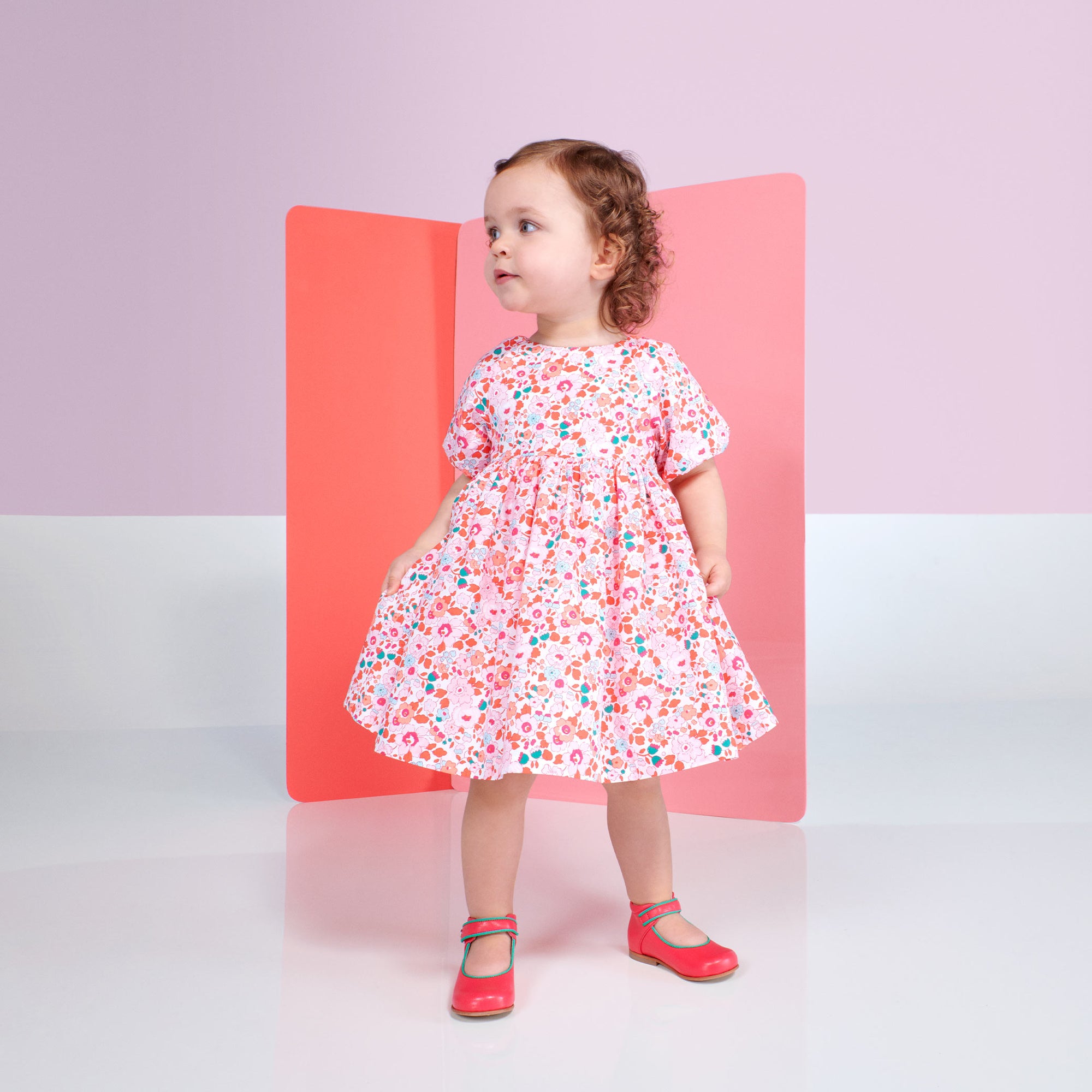 27 QTY / CORAIL CHAUSSURES CUIR BANELLE