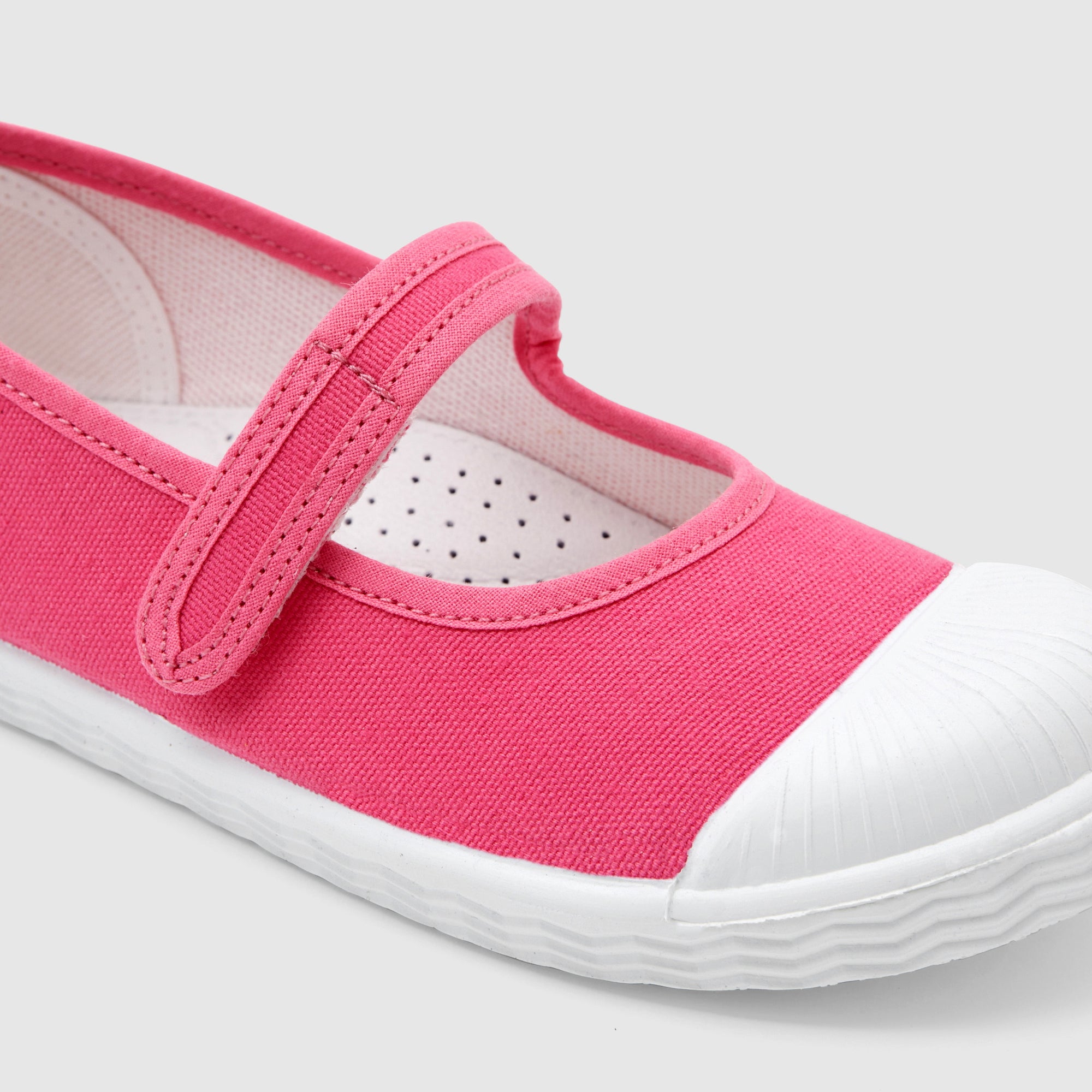 20 QTY / ROSE PETALE CHAUSSURES TOILE POURPRE COL