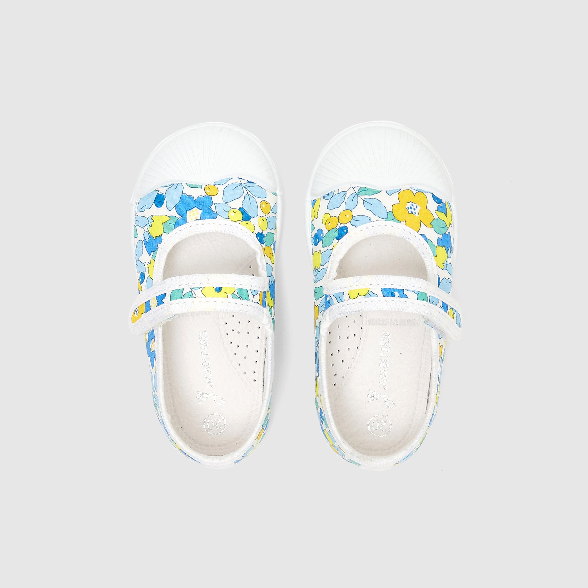 69 QTY / BLEU/MULTICO CHAUSSURES TOILE PENNY COL