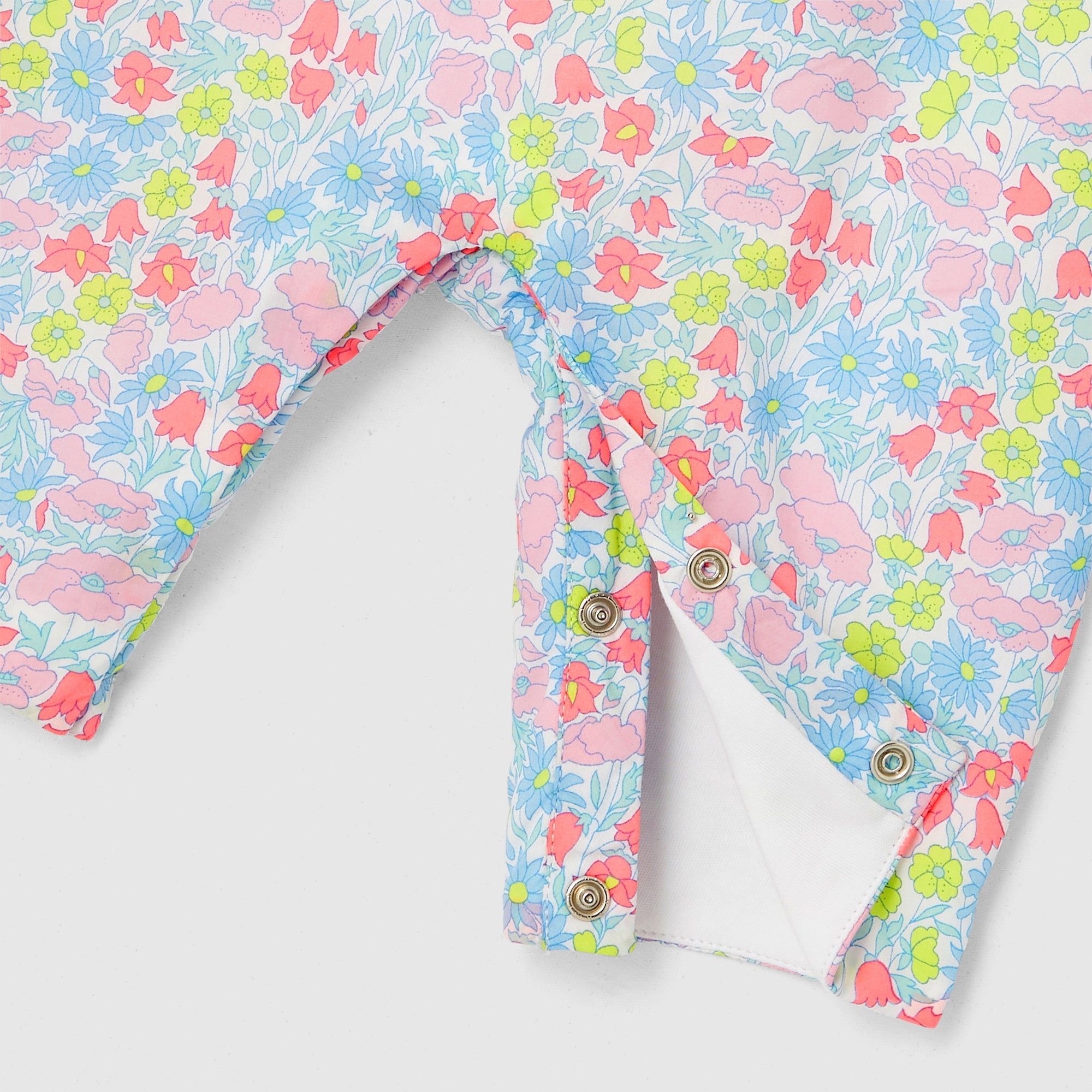 239 QTY / BLANC/MULTICO PAP COMBINAISON/ BLOOMER MANEGE