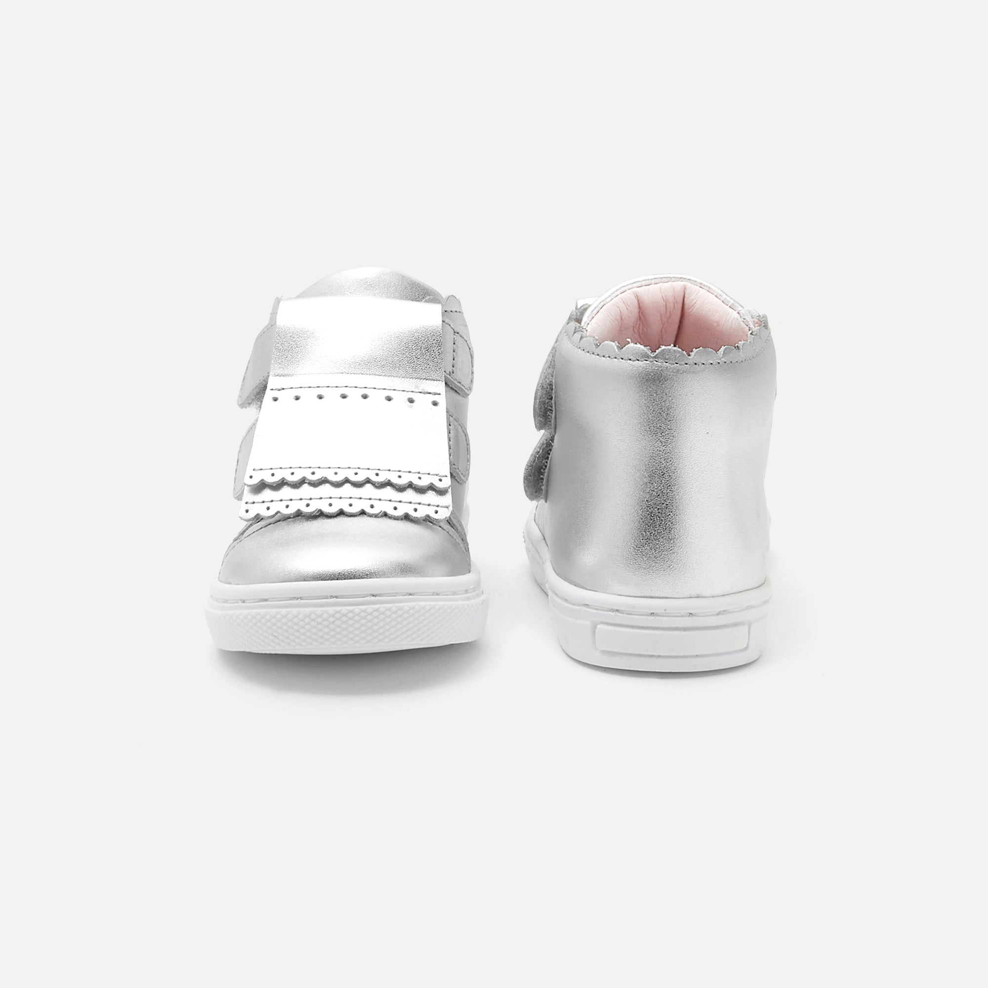 26 QTY / ARGENT CHAUSSURES CUIR BAVETTE