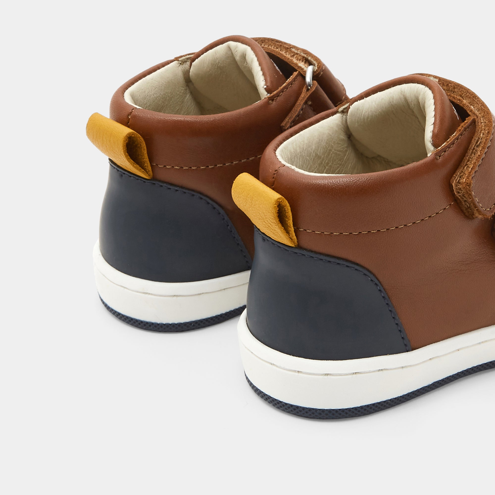 49 QTY / NATUREL CHAUSSURES CUIR CONSUL