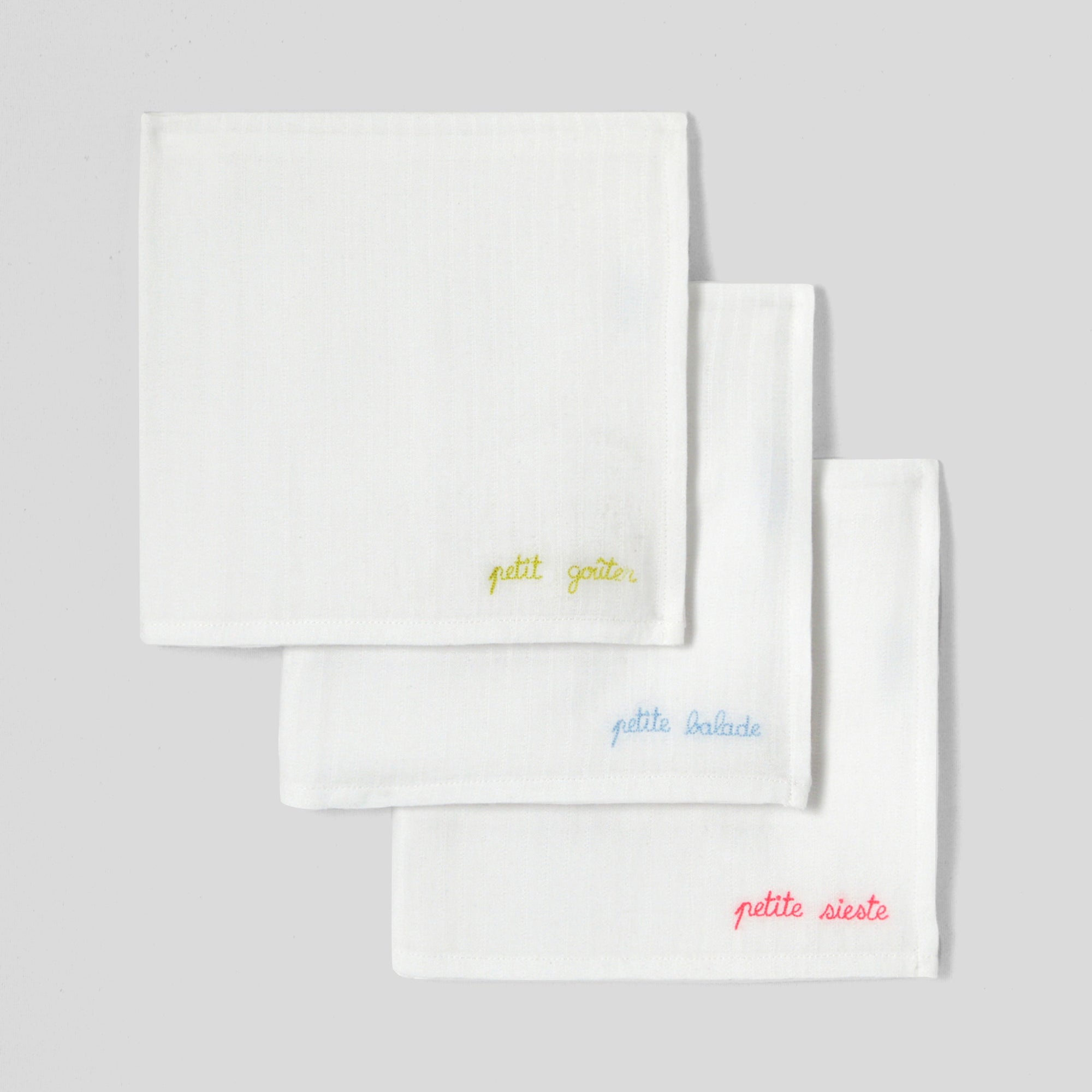 0 QTY / BLANC/MULTICO PUERICULTURE PUERICULTURE LOT DE 3 LANGES TOUTE PETITE