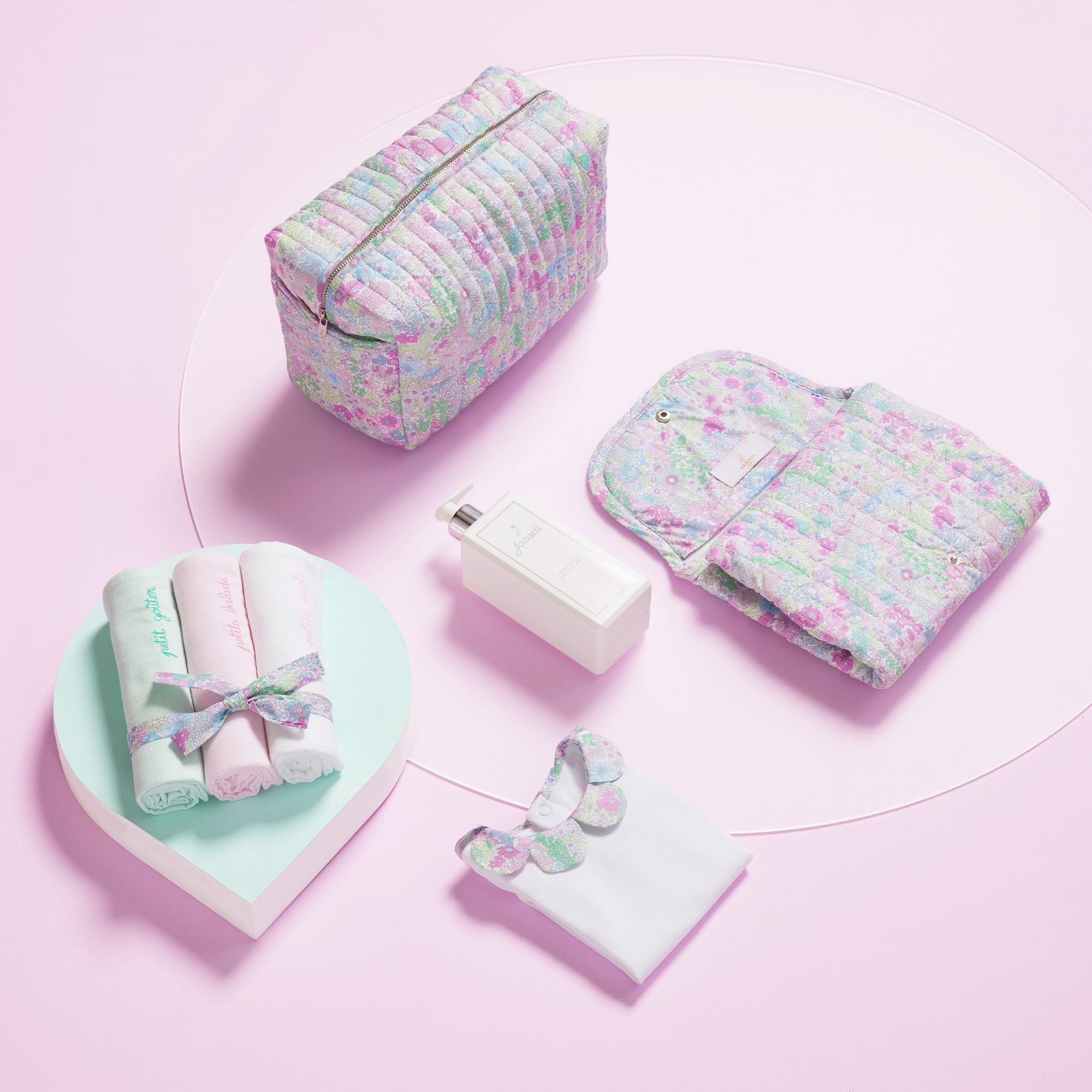 365 QTY / BLANC/MULTICO PUERICULTURE BAGAGERIE TROUSSE LIBERTY PETITE FLEUR