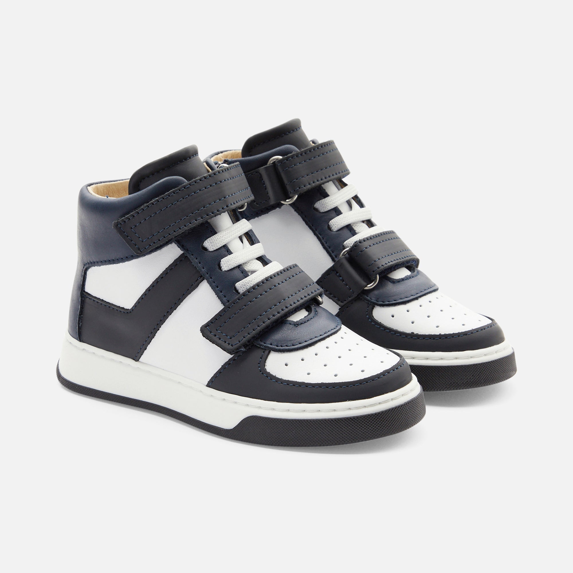 13 QTY / BLANC/VIOLINE CHAUSSURES CUIR TONNERRE