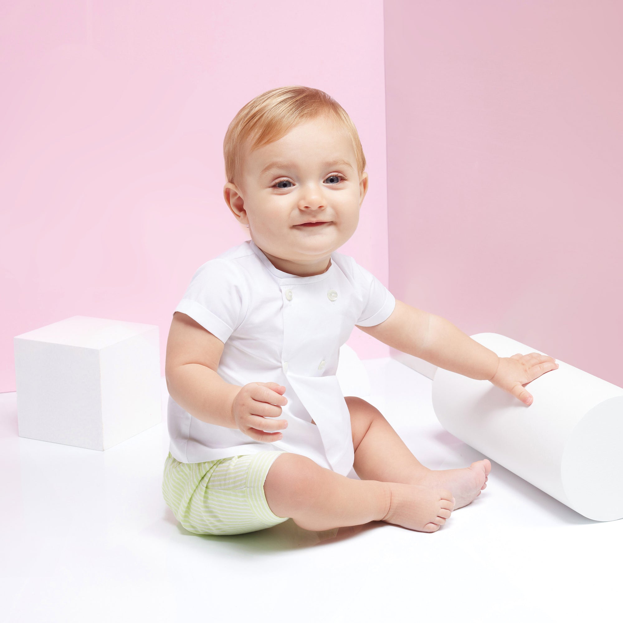 34 QTY / BLANC/MULTICO PAP ENSEMBLE CERCEAU