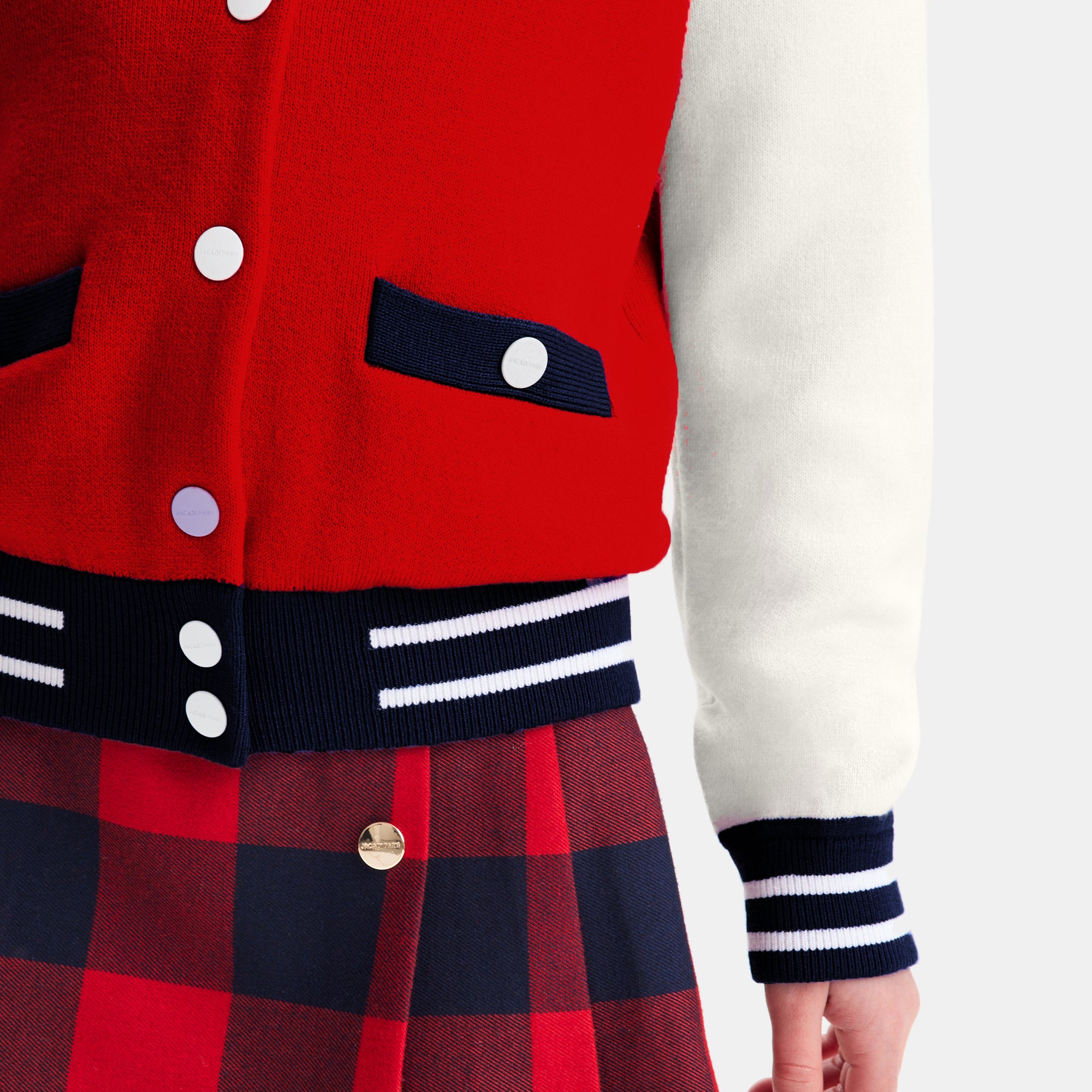 628 QTY / ROUGE/MULTICO PAP GILET / CARDIGAN GIROFLE