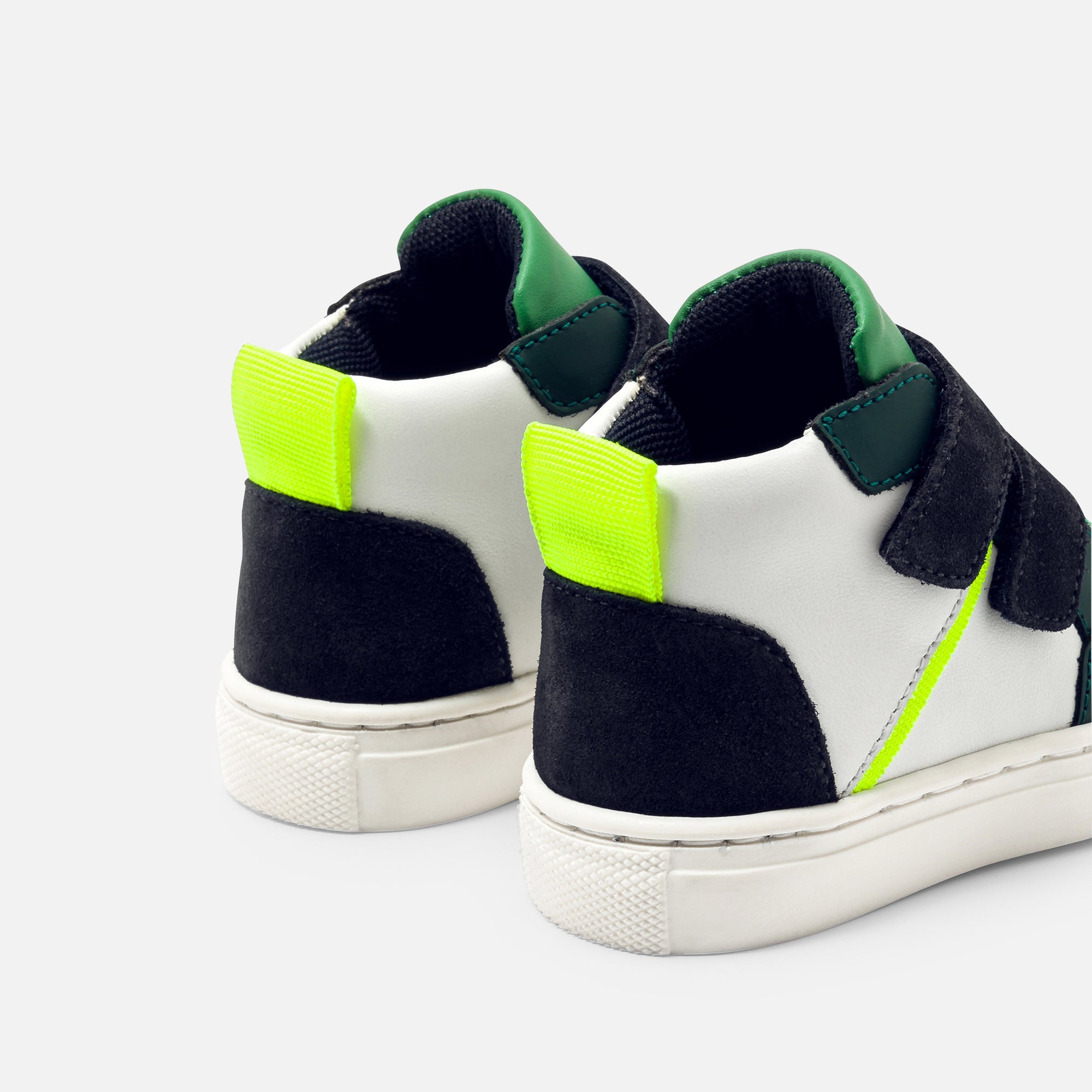 17 QTY / BLANC/VERT CHAUSSURES CUIR BARTHELEMY COL