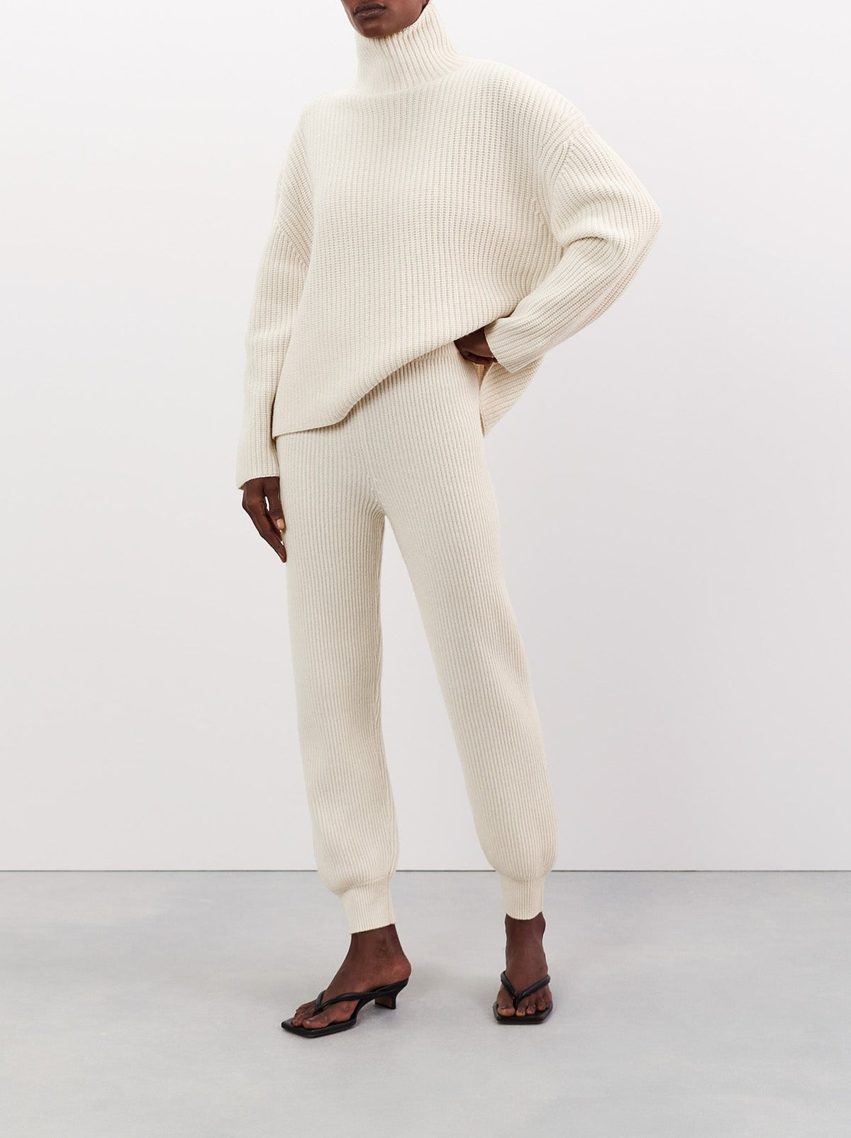 Wool and cashmere blend jogging trousers - White
