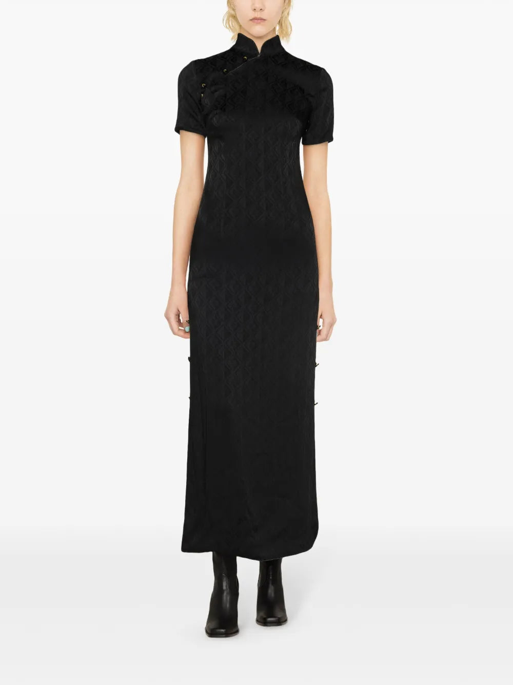 PRIX MARQUE : 370€_Black Robe - Black