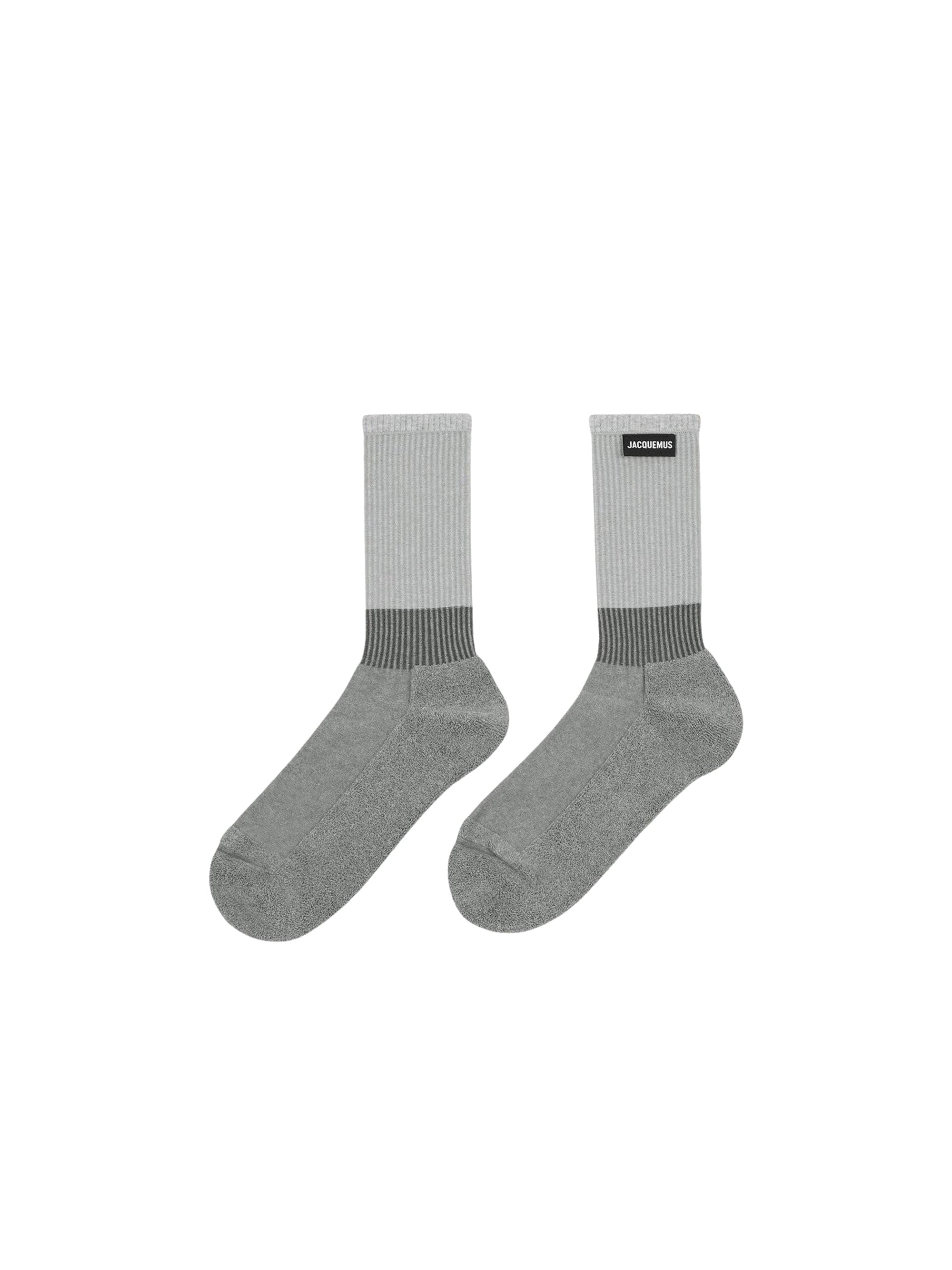 GREY LES CHAUSSETTES A L'ENVER
