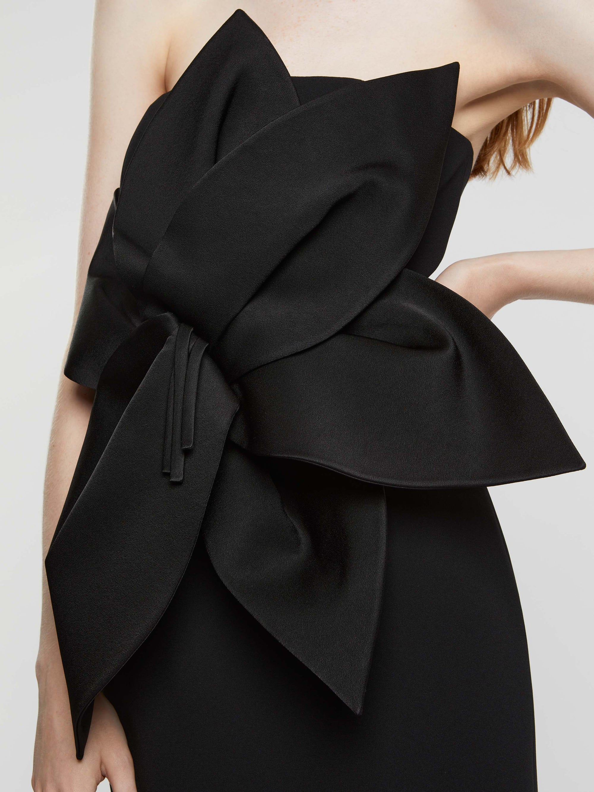 NOIR ROBE