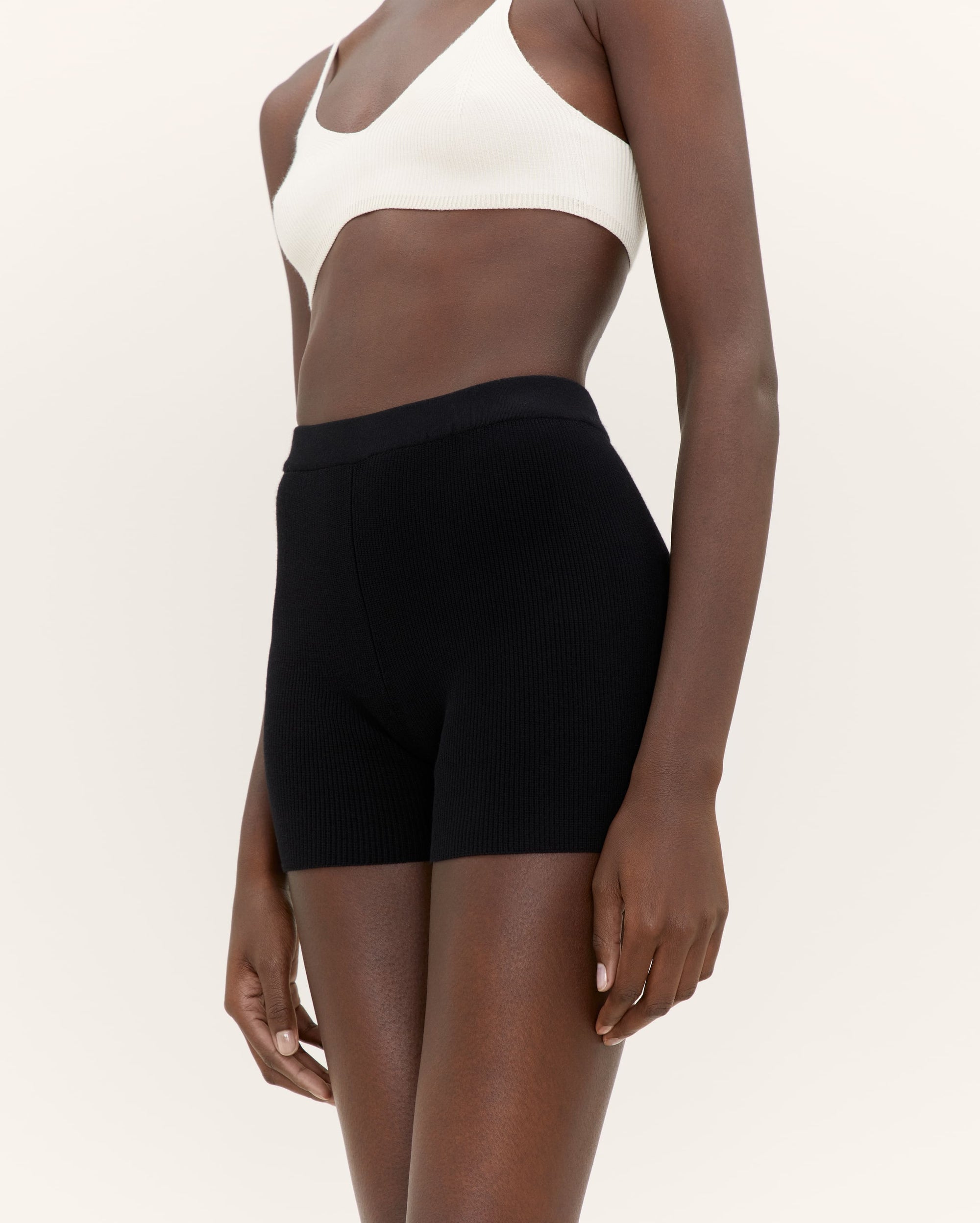 BLACK LE SHORT ARANCIA