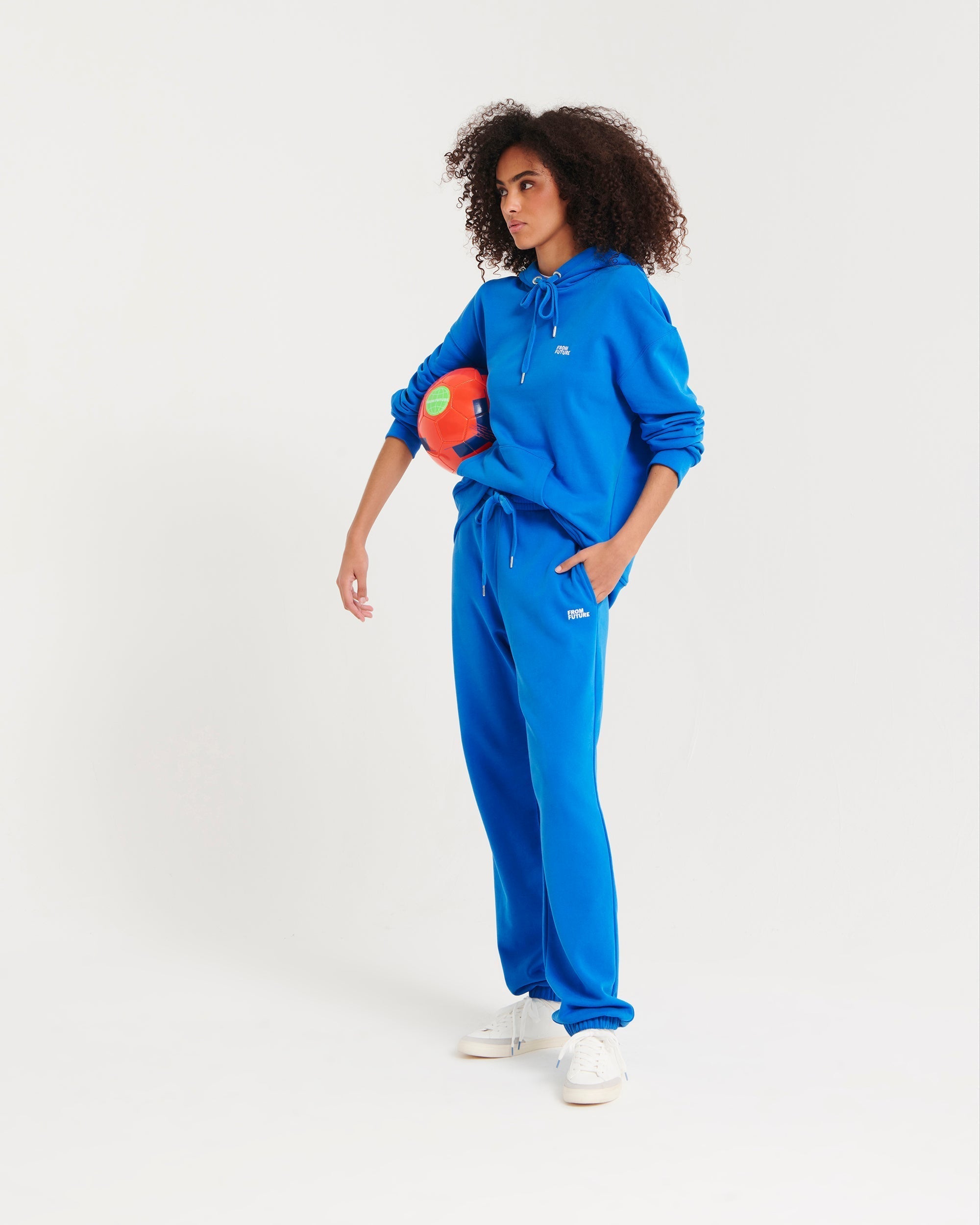 ROYAL BLUE / DJV / QTY : 2 / Pantalon Jogging Broderie FROM FUTURE - Royal Blue