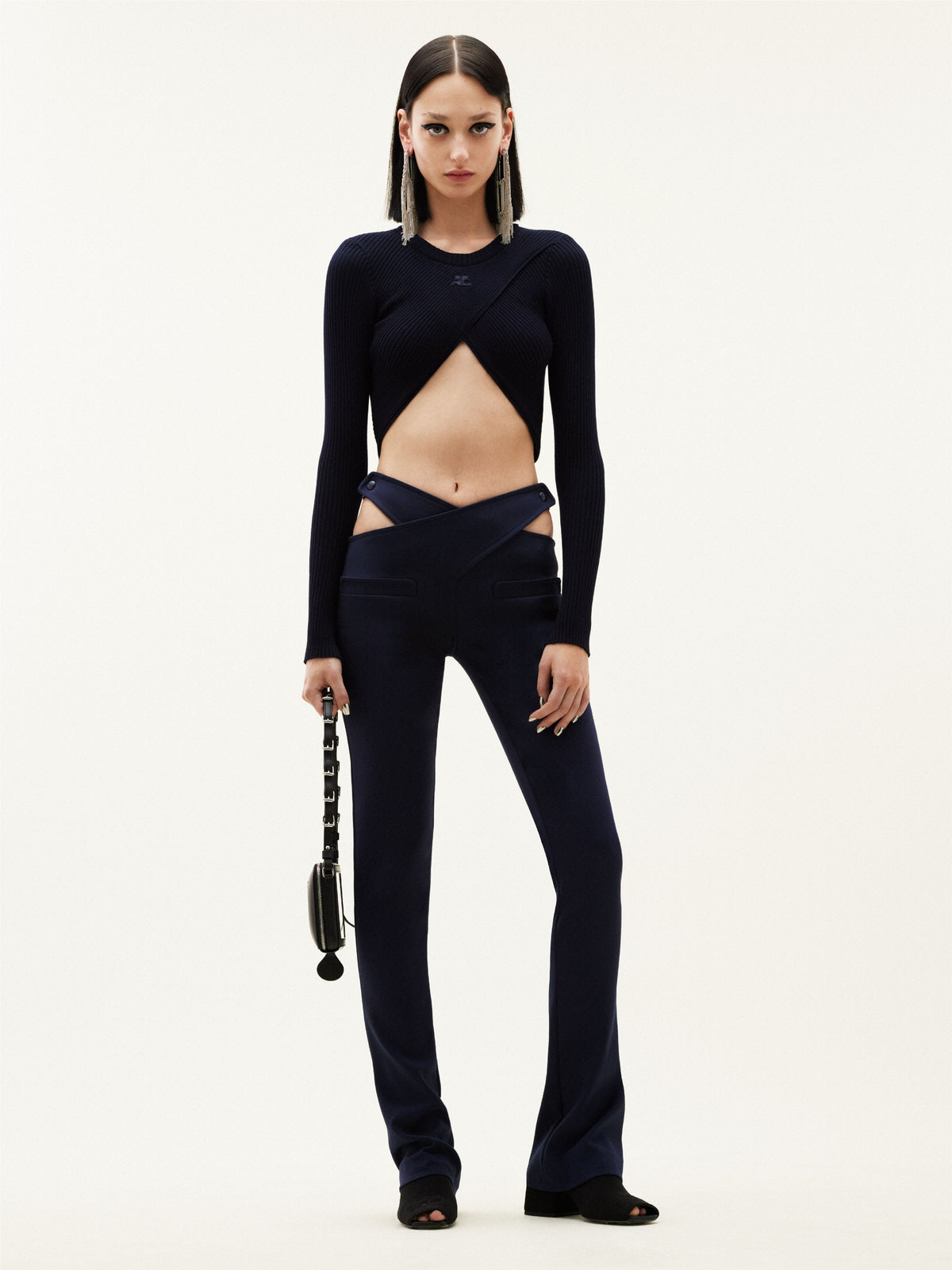 PRIX MARQUE : 120 / PANTALON PANTALON CRISS CROSS