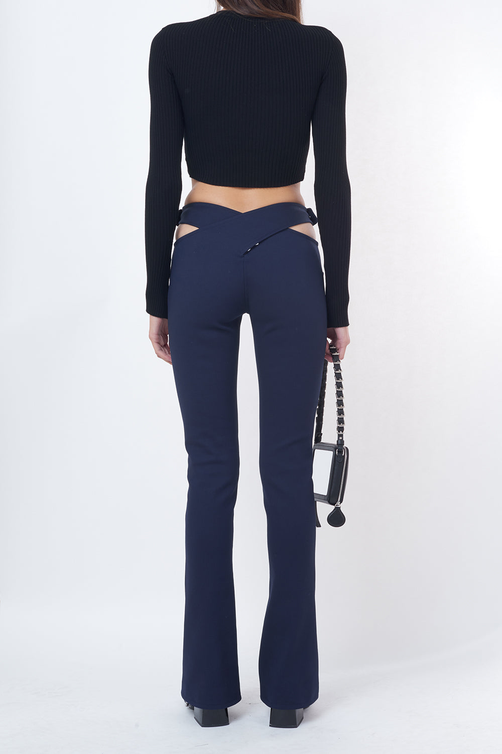 PRIX MARQUE : 120 / PANTALON PANTALON CRISS CROSS