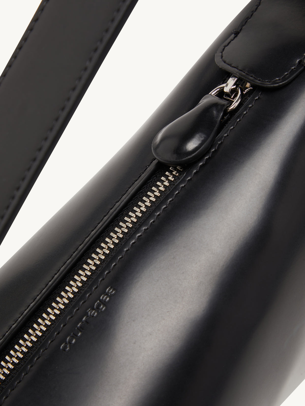 PRIX MARQUE : 210 / SAC LE MINI ONE BAG EN CUIR