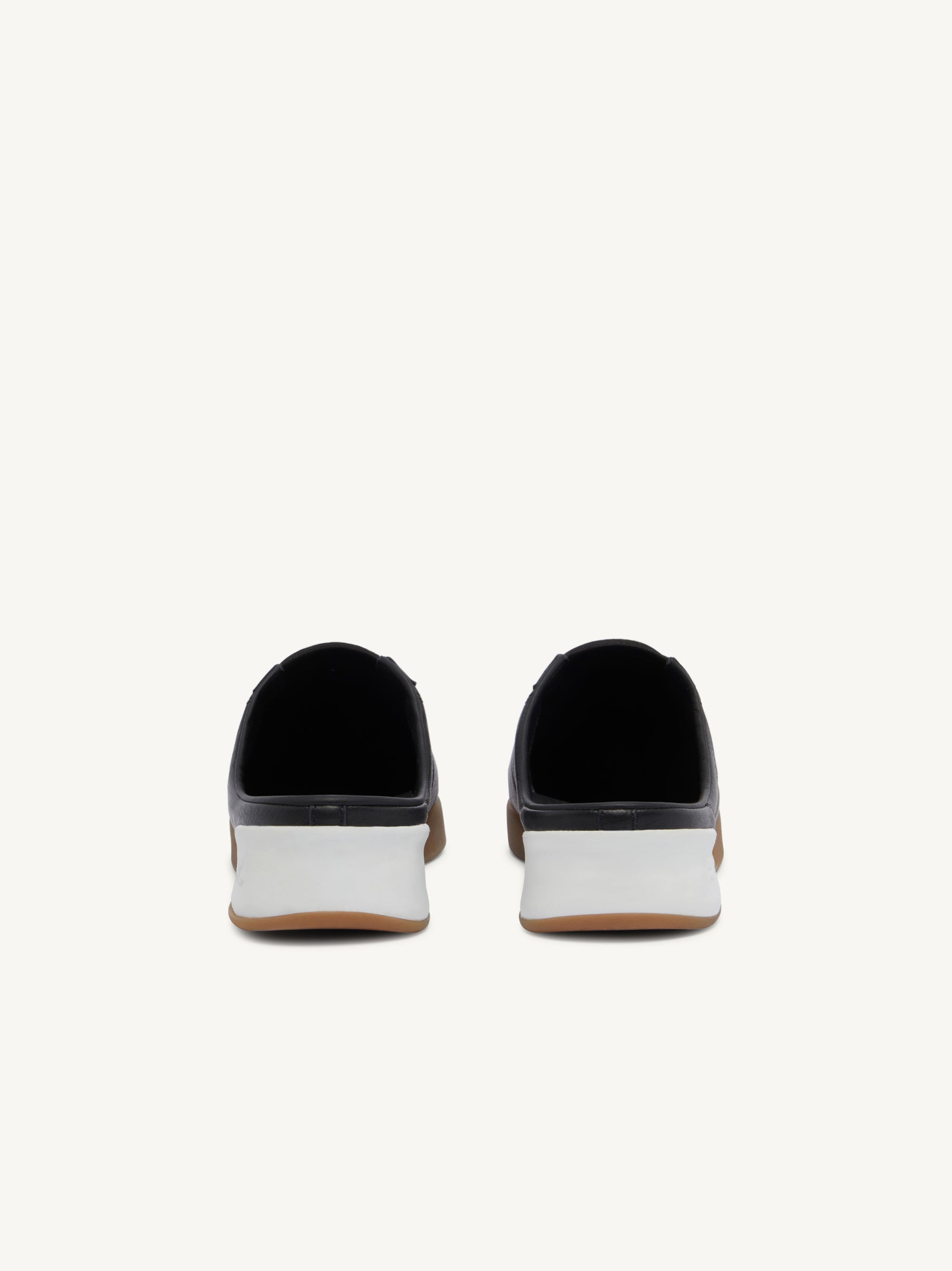 41pcs NEW / CLUB02 MULES EN CUIR - Black
