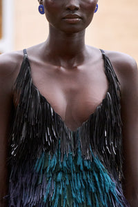 Freyja Dress en bleu marine multicolore multicolore fringe broderie