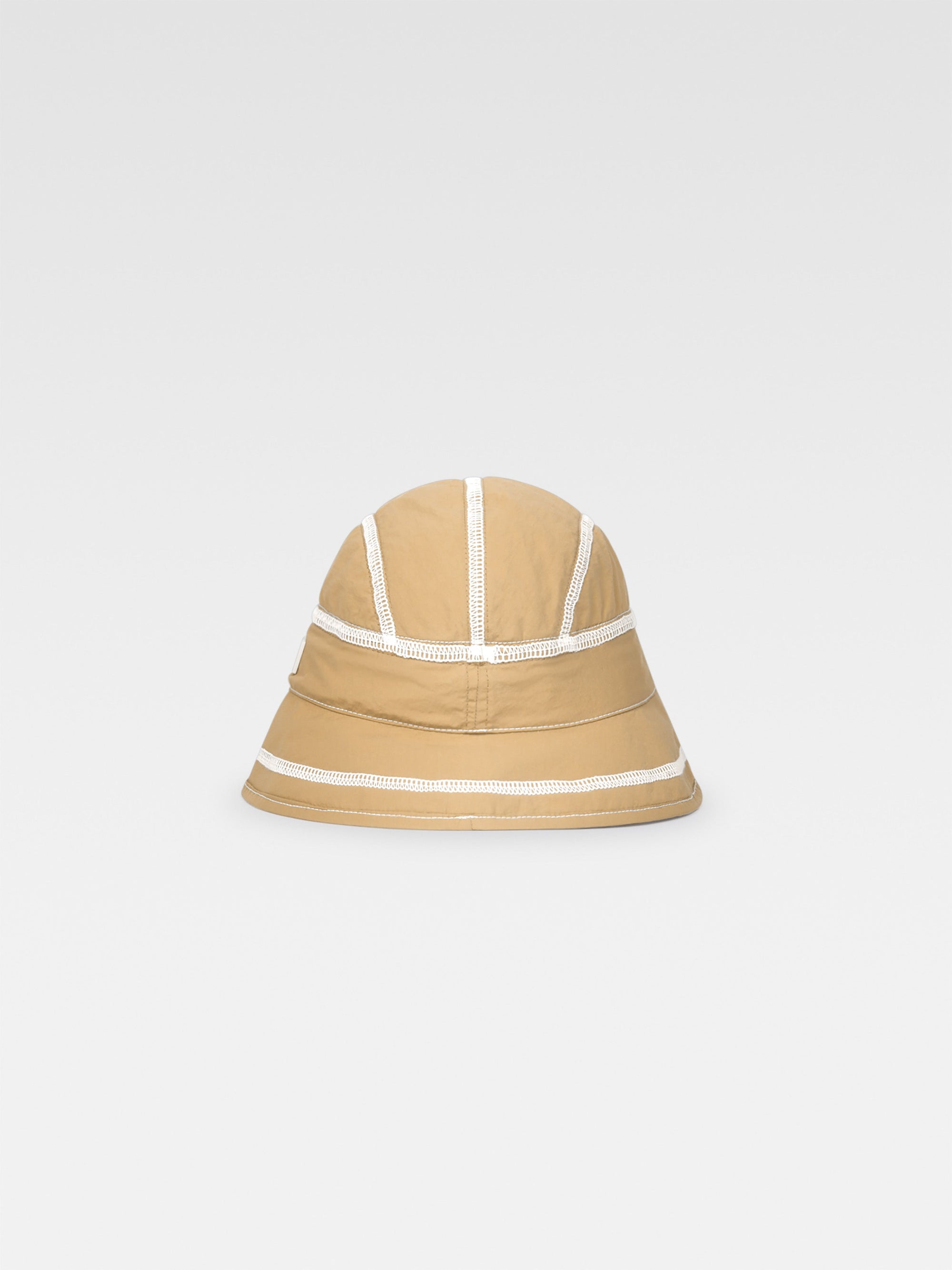 BEIGE LE BOB FRESCU