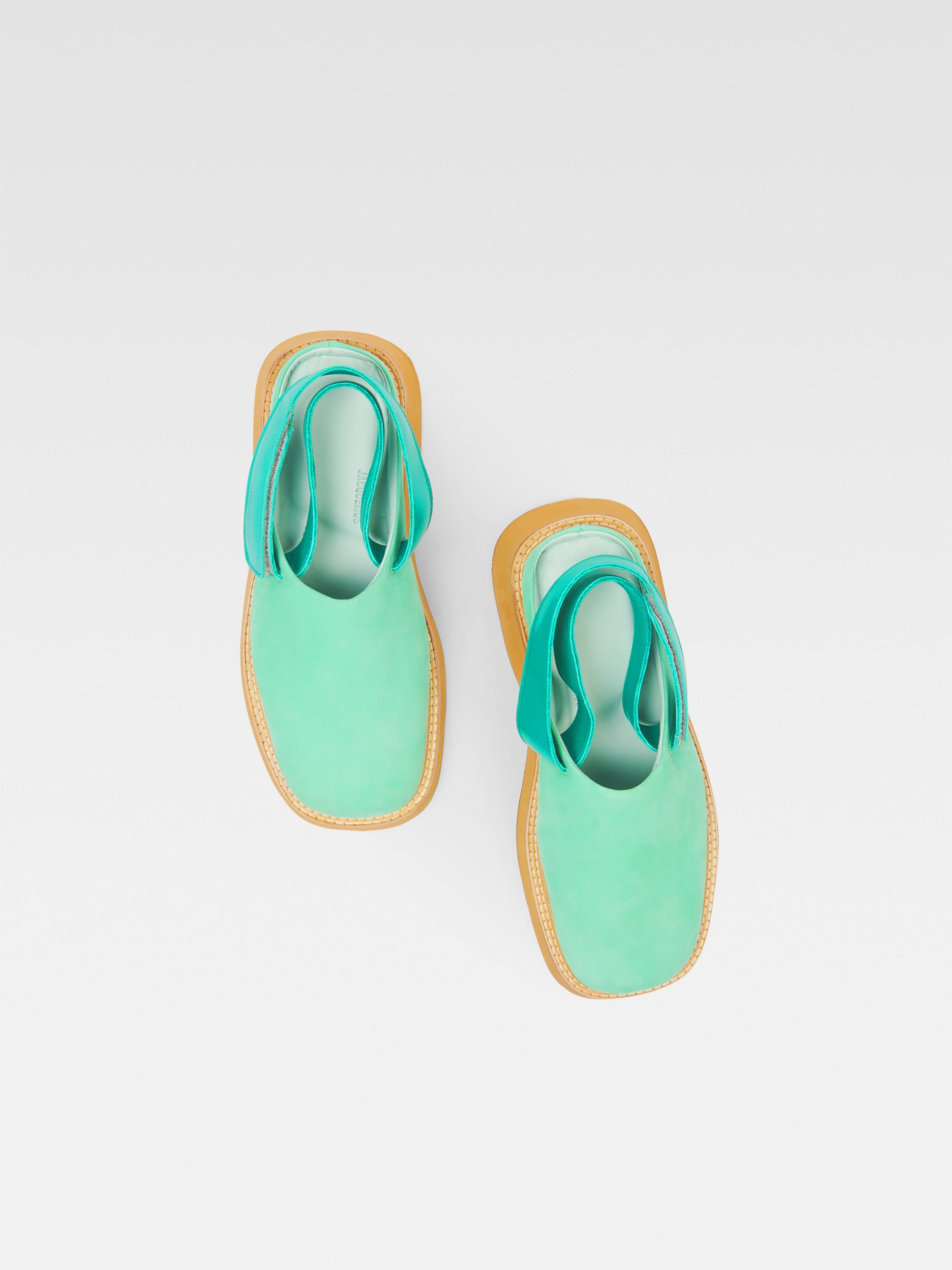 GREEN LES MULES CARRE
