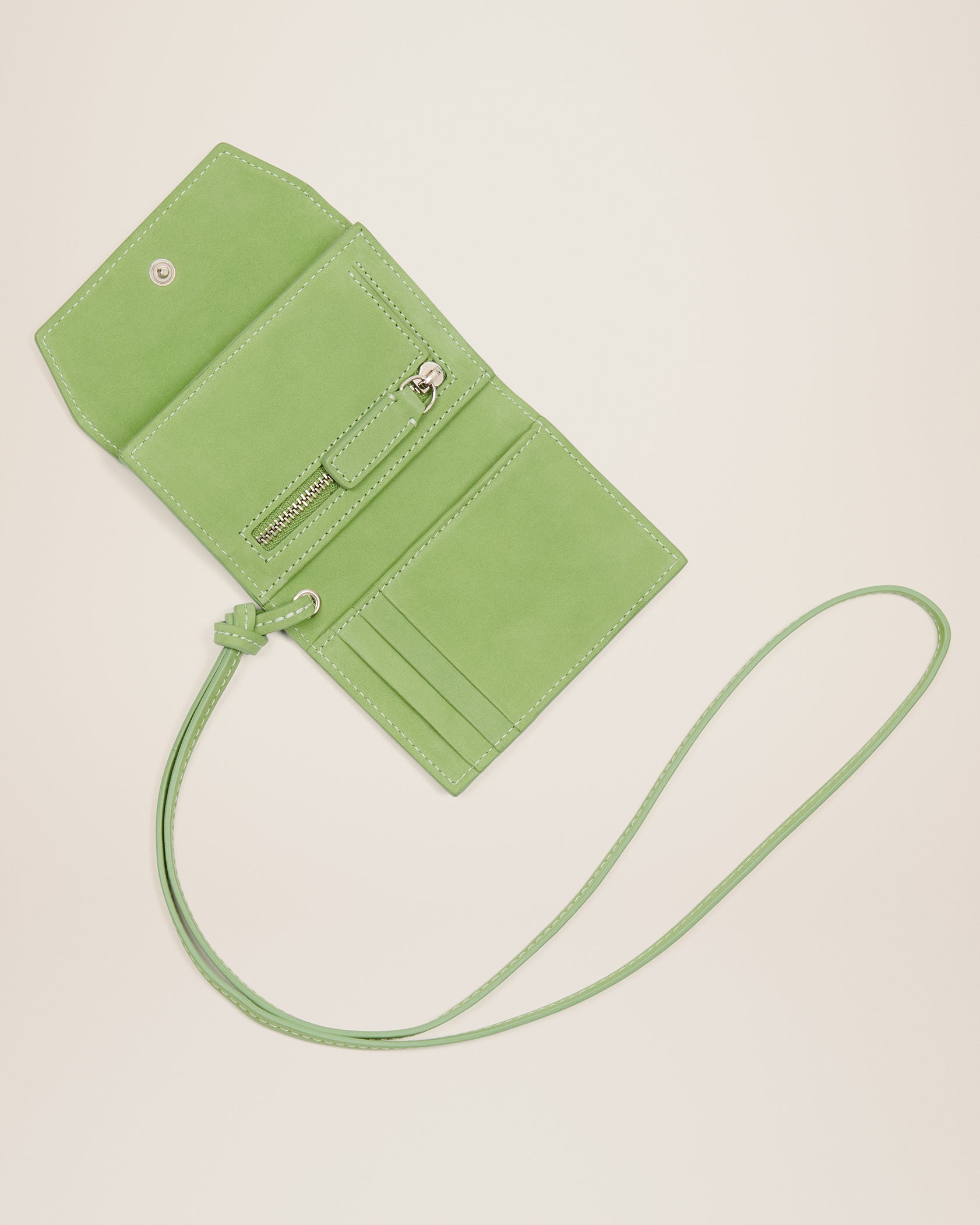 Porte Jacquemus en cuir - Green