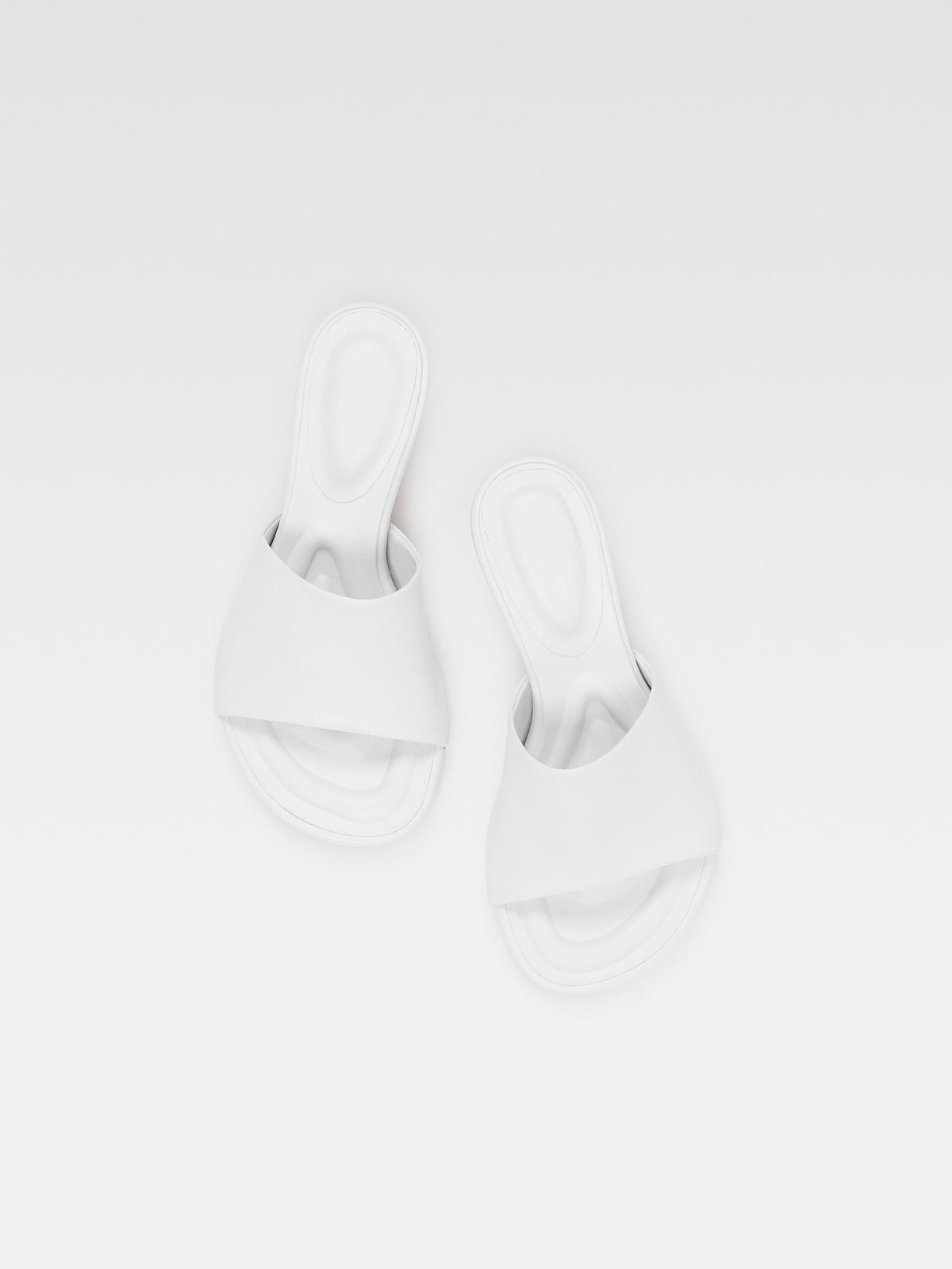 150€ / 1 sold //11 QTY / ST9%   Mules Argilla avec logo 55 en cuir - White
