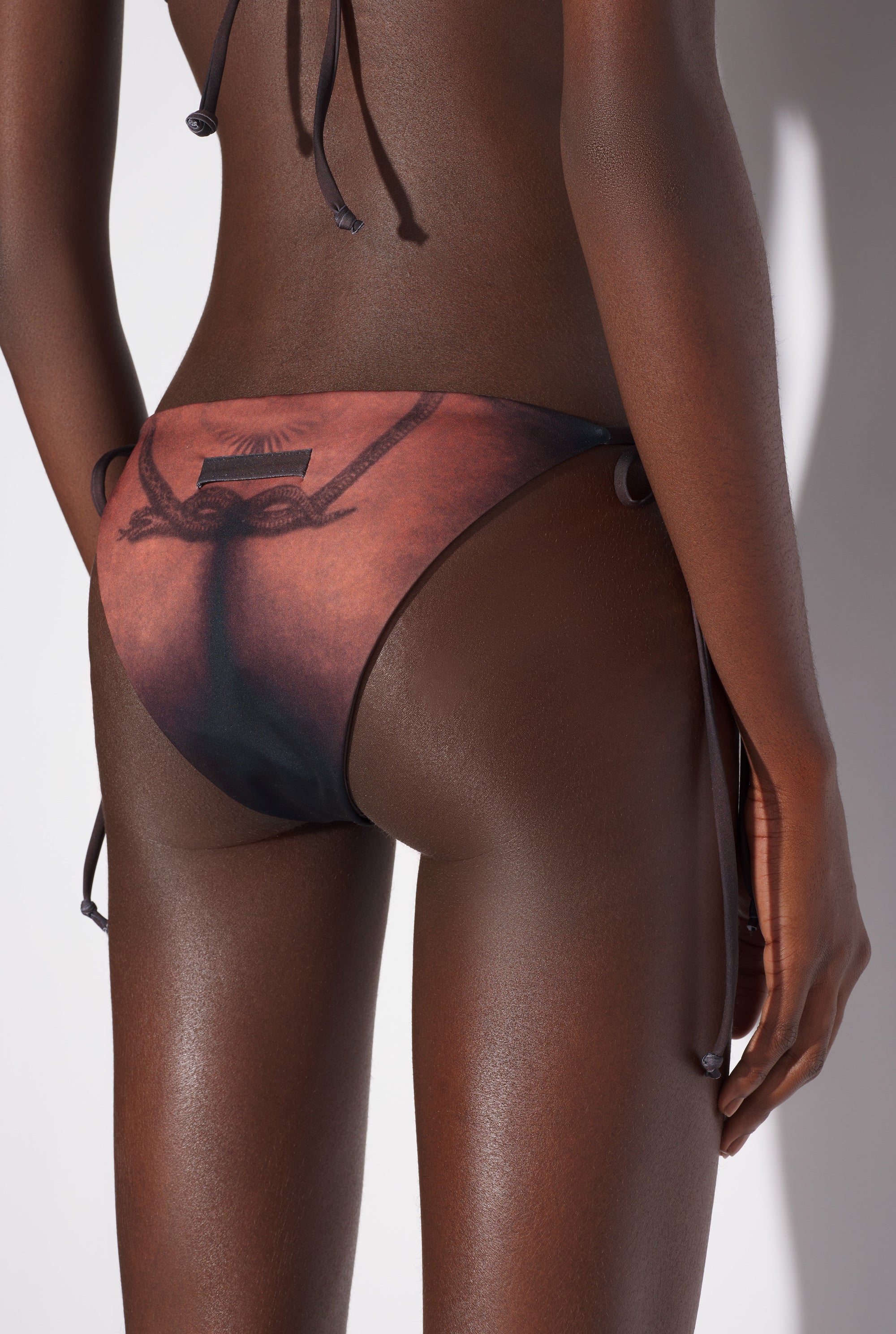 Bas de Bikini Tattoo imprimé - Dark Nude