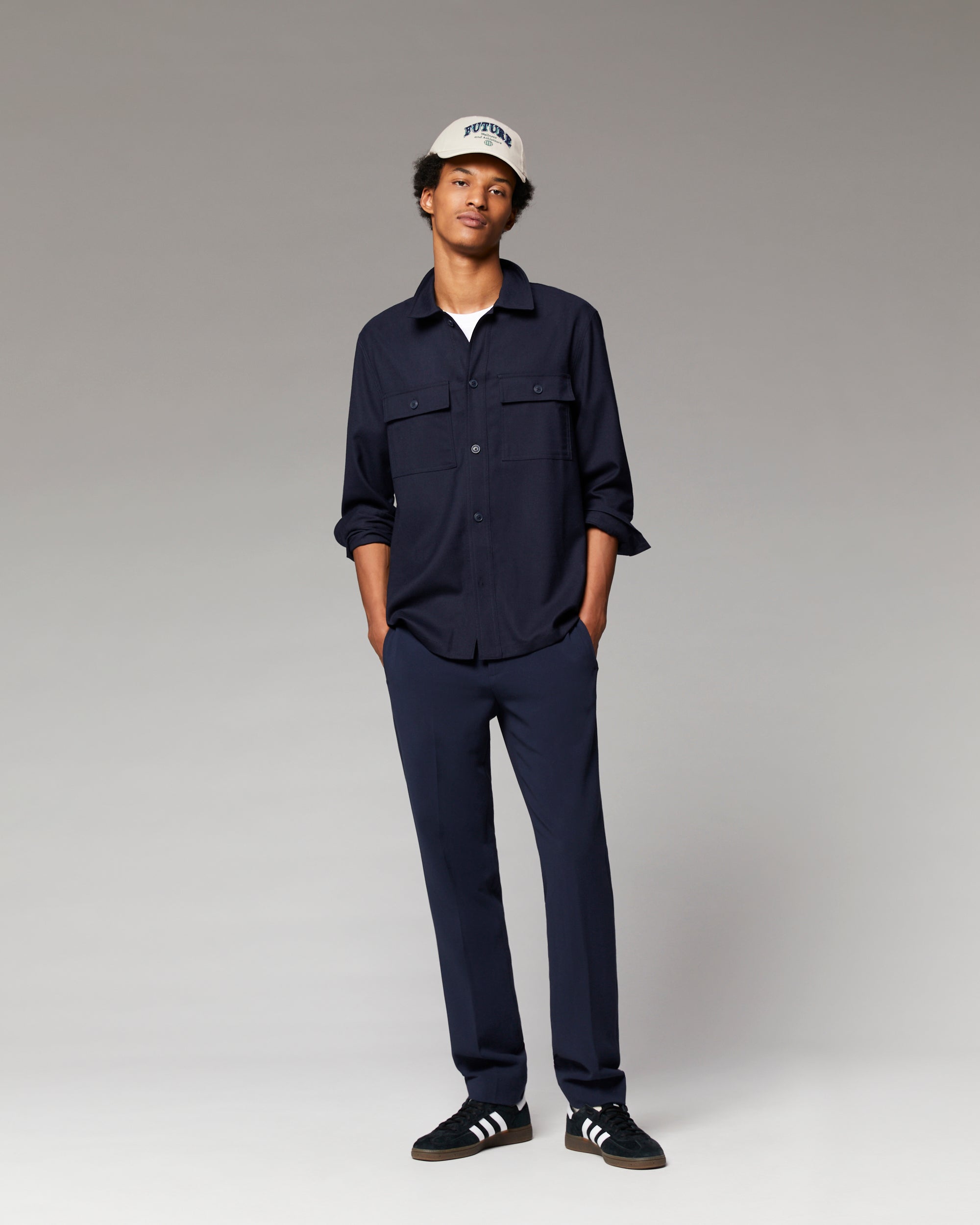 NAVY / NEW / QTY : 82 / Pantalon Droit Casual - Navy