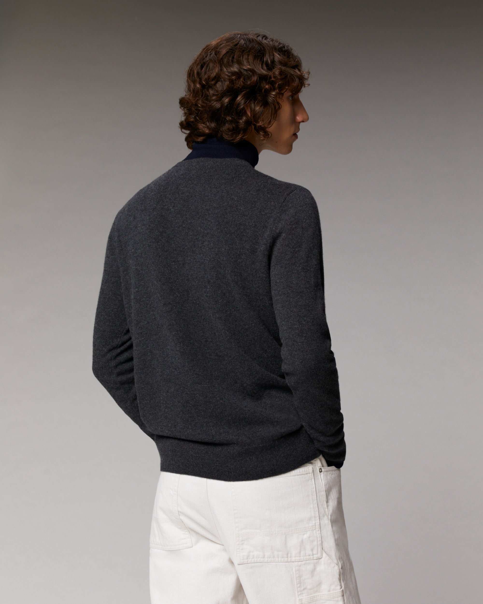 ZZ HORS LIGNE Pull col V basique en cachemire - Anthracite