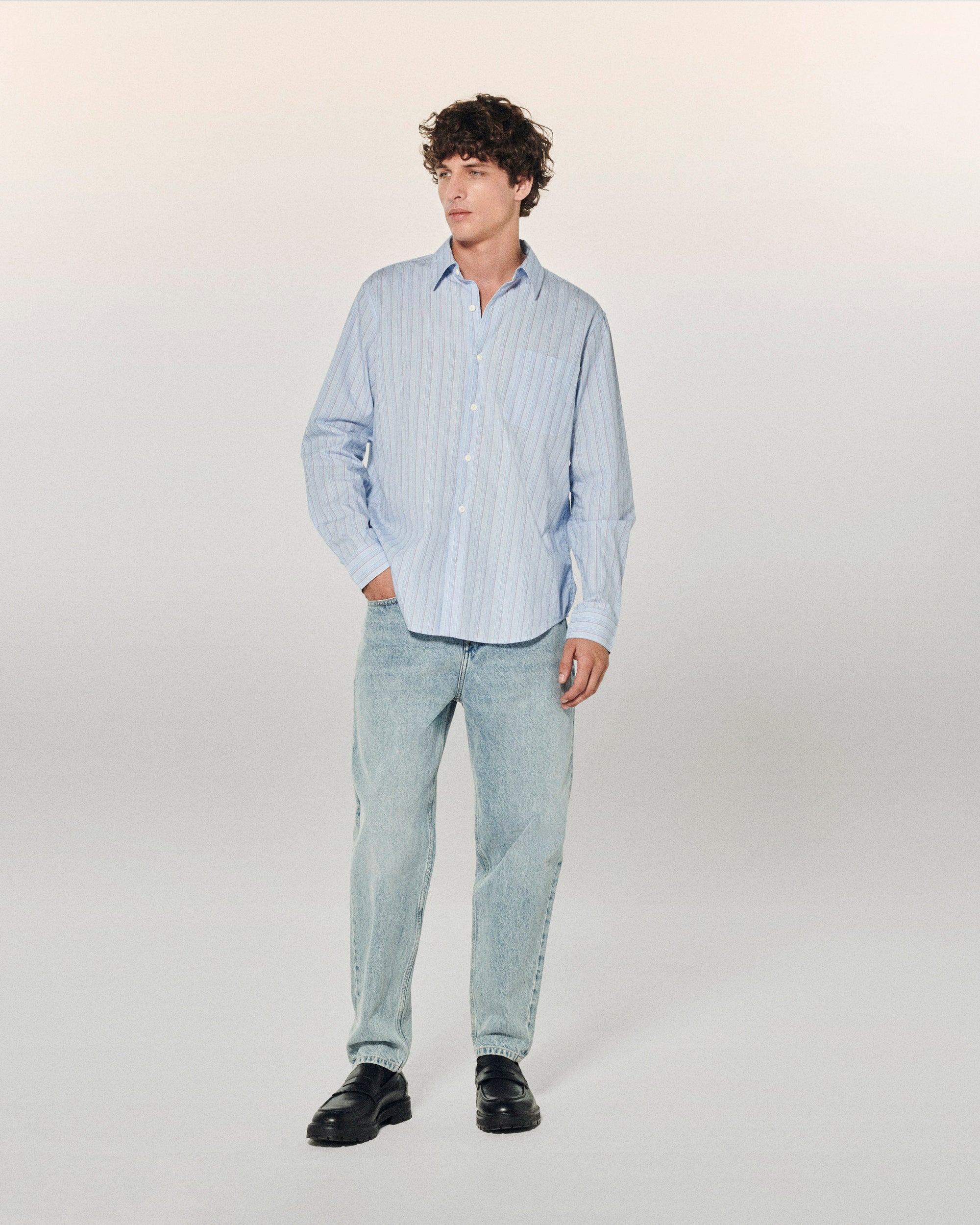LIGHT BLUE / NEW / QTY : 0 / Jean Tapered Jackson - Light Blue