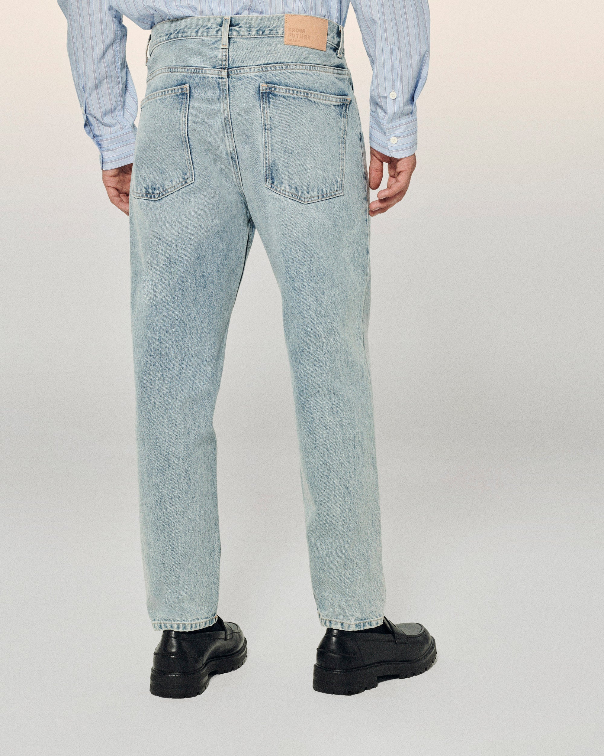 LIGHT BLUE / NEW / QTY : 0 / Jean Tapered Jackson - Light Blue