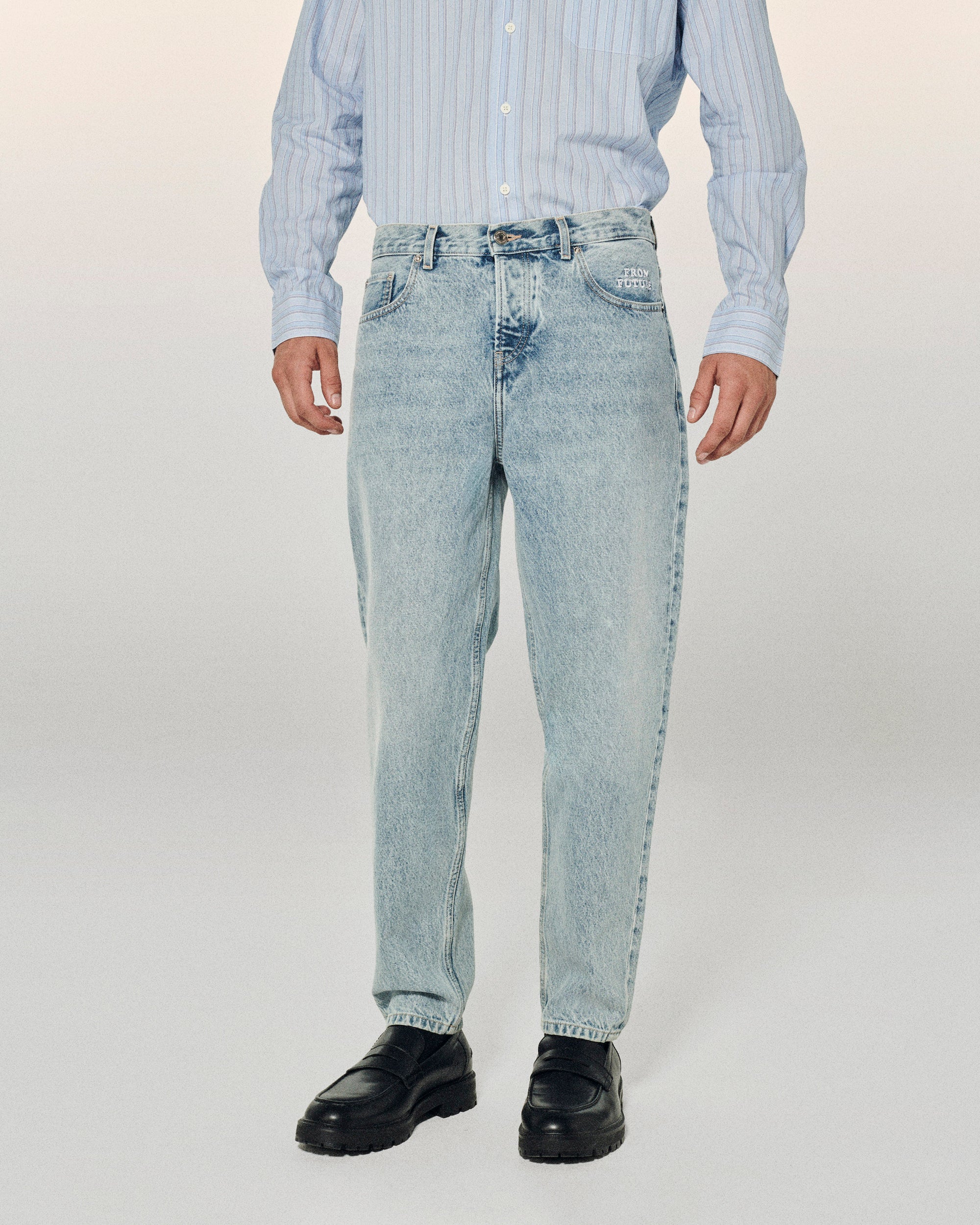 LIGHT BLUE / NEW / QTY : 0 / Jean Tapered Jackson - Light Blue