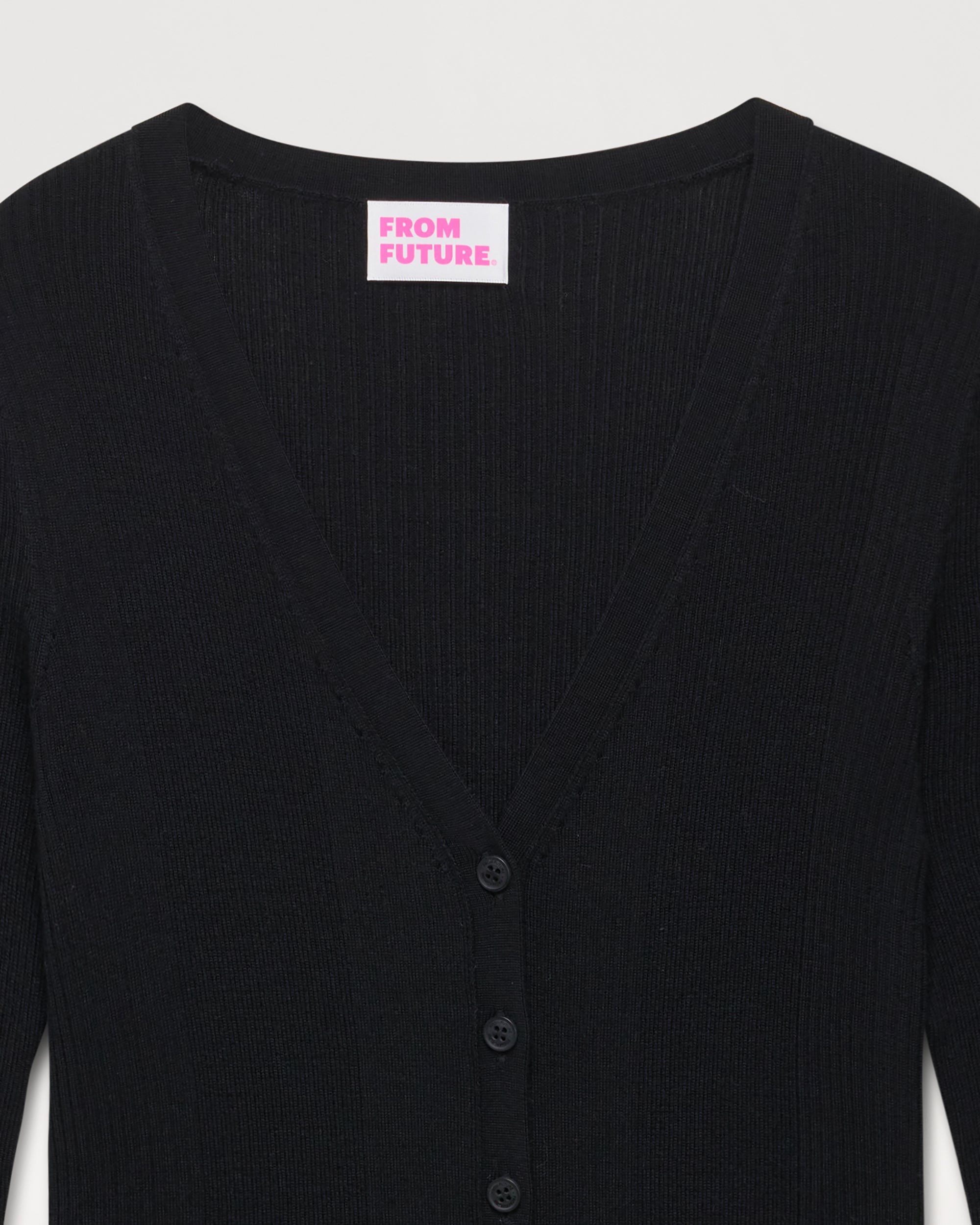 NOIR / DJV / QTY : 1 / Pull Cardigan A Cotes - Noir