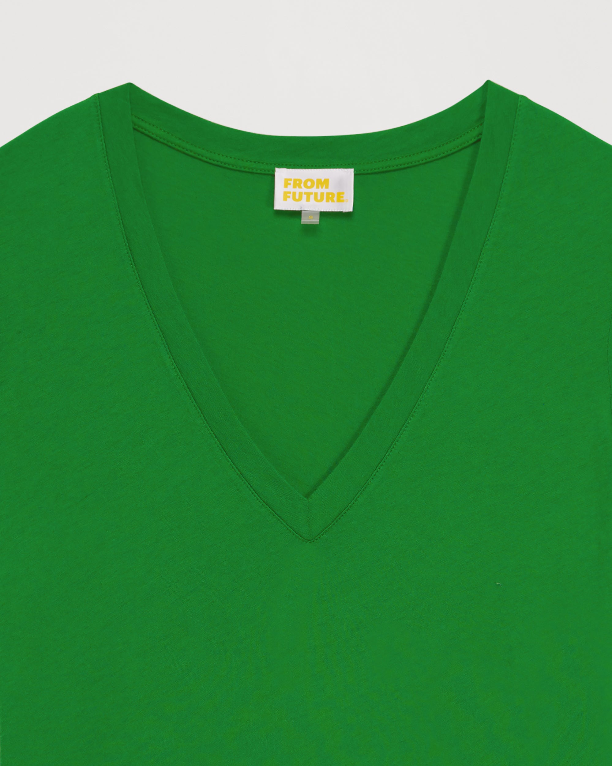 SUMMER GREEN / NEW / QTY : 1 / T-Shirt Col V Supima - Summer Green